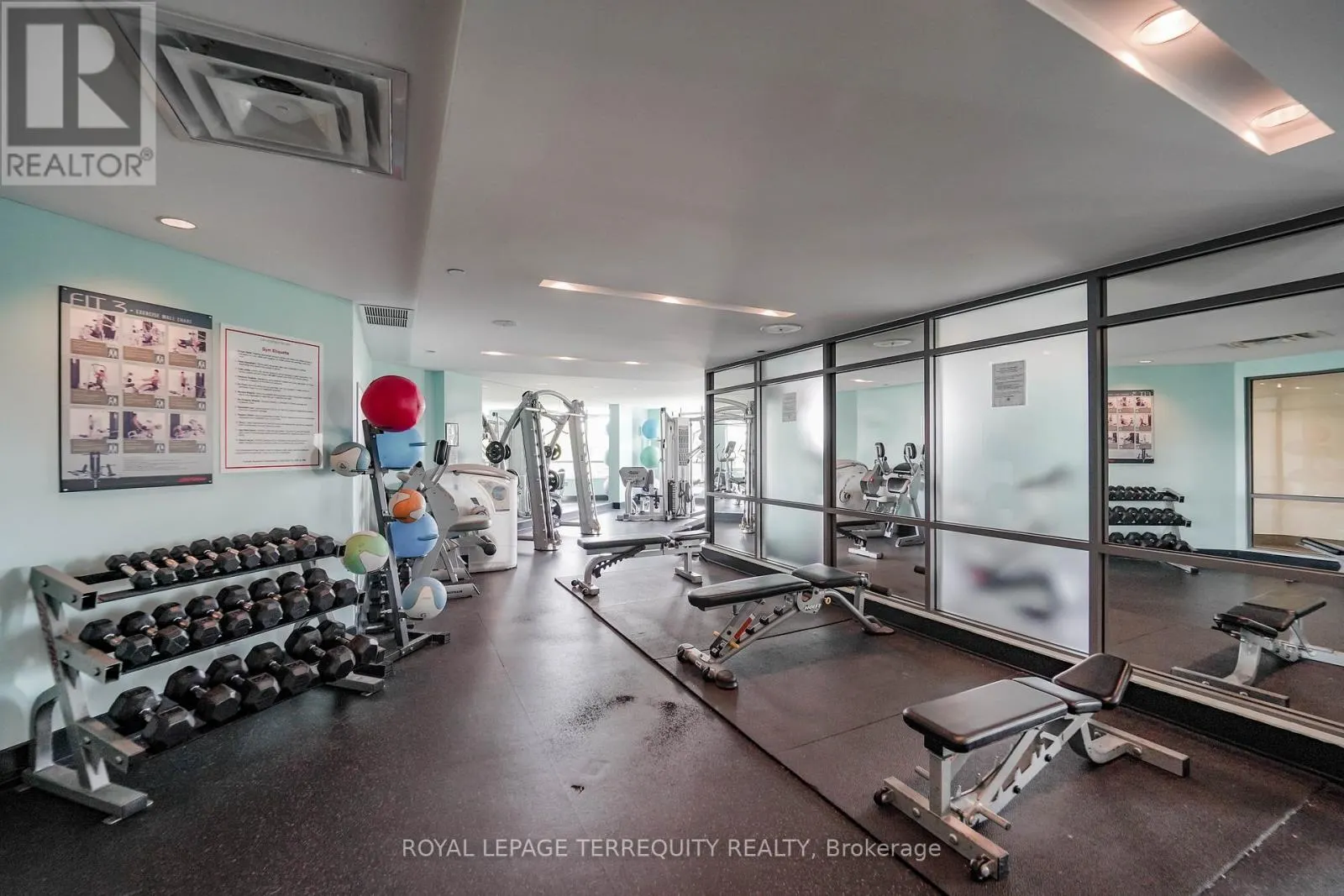 2209 - 235 SHERWAY GARDENS ROAD