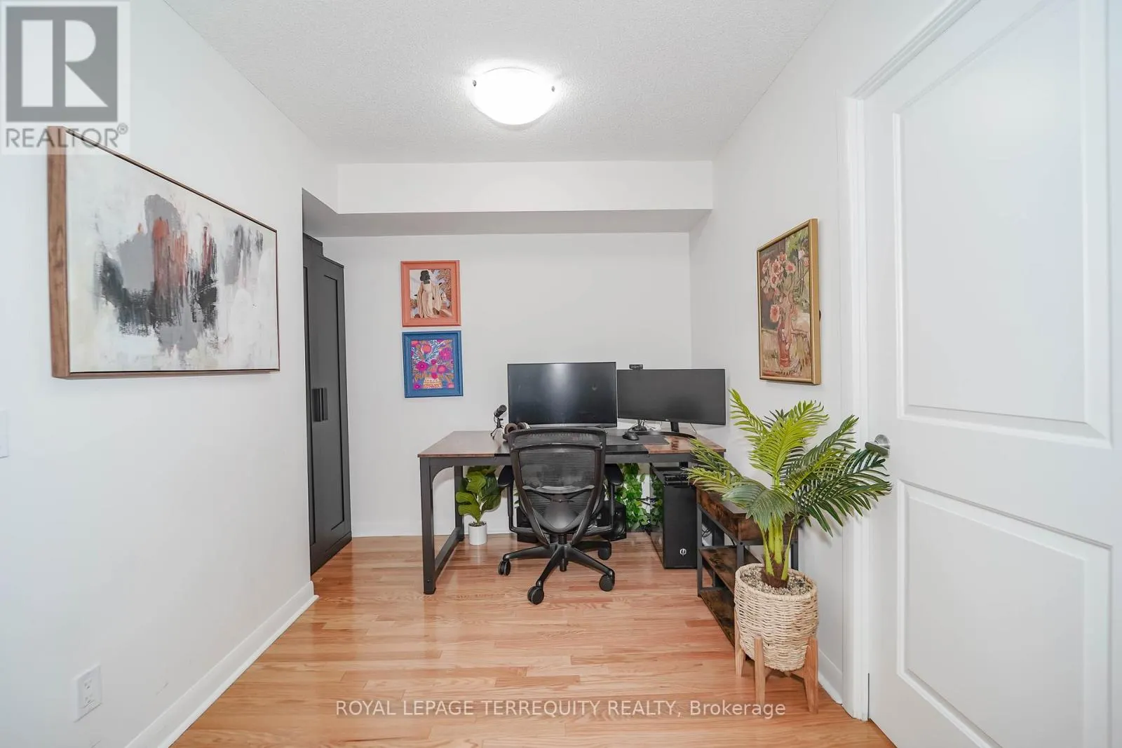 2209 - 235 SHERWAY GARDENS ROAD