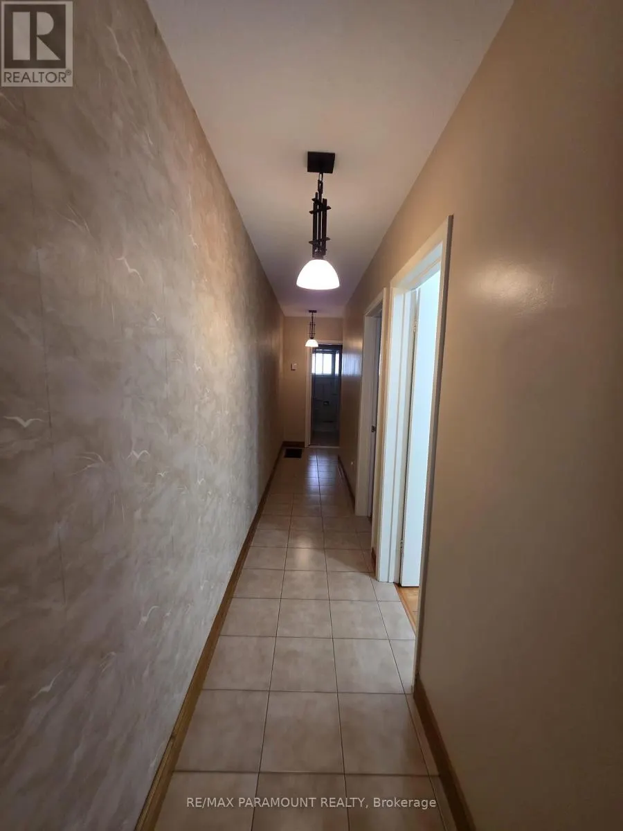 1674 ST CLAIR AVENUE W