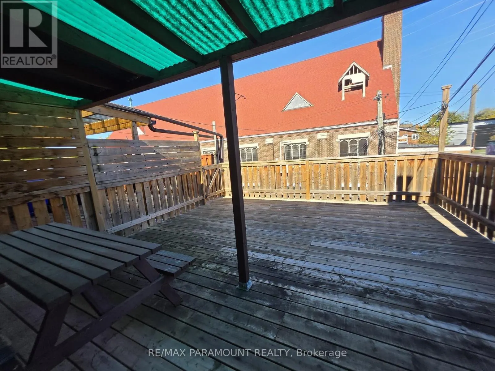 1674 ST CLAIR AVENUE W