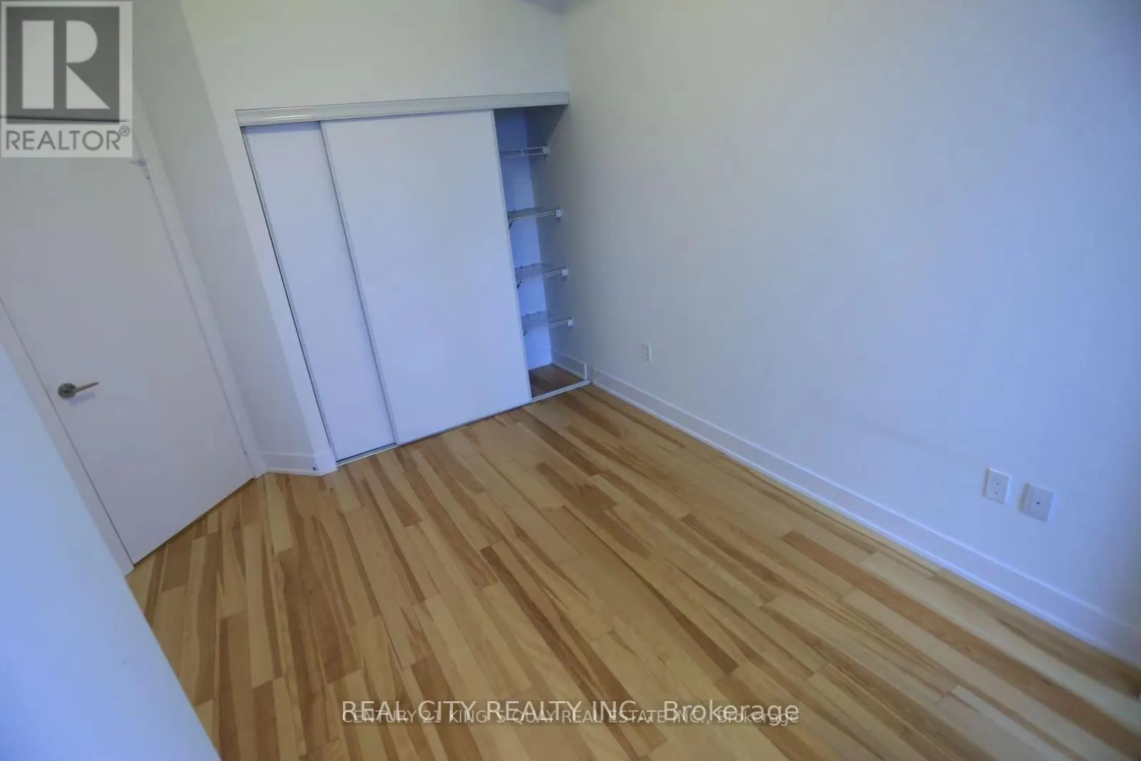 1117 - 30 SHORE BREEZE DRIVE