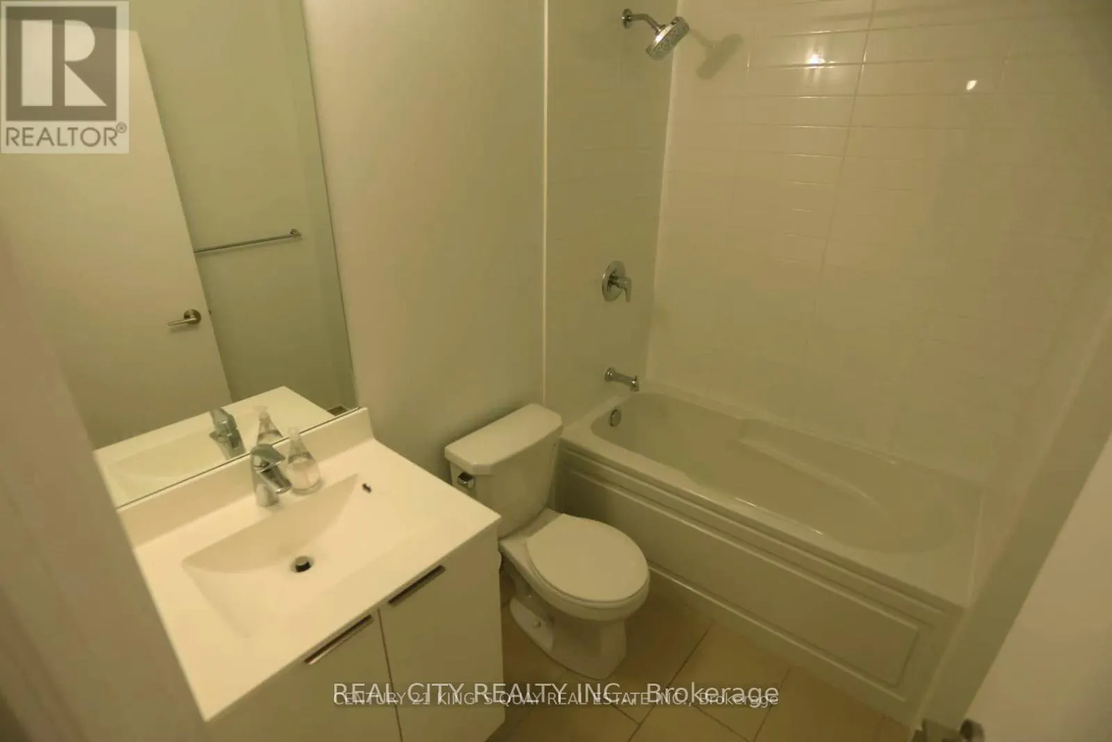 1117 - 30 SHORE BREEZE DRIVE