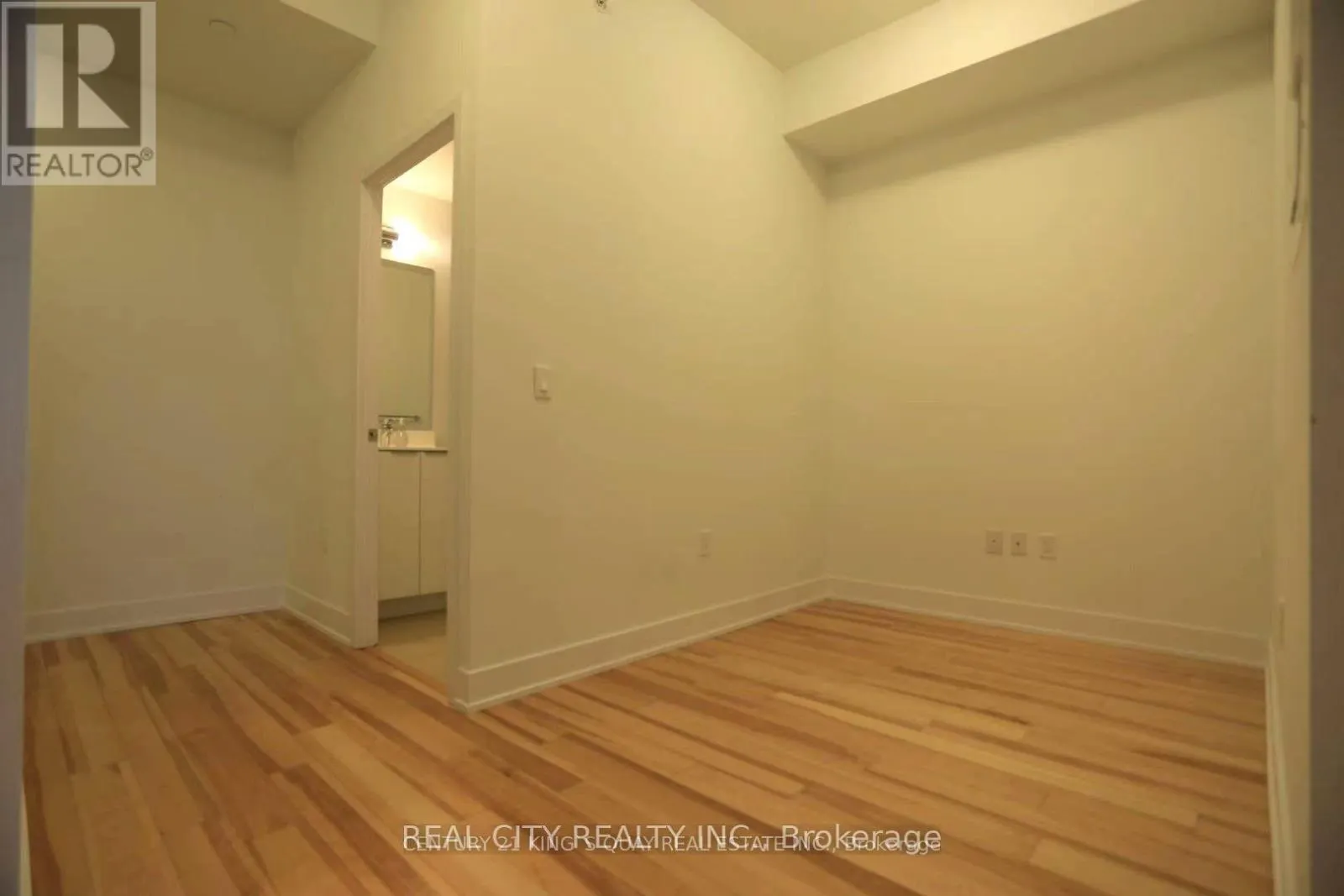 1117 - 30 SHORE BREEZE DRIVE