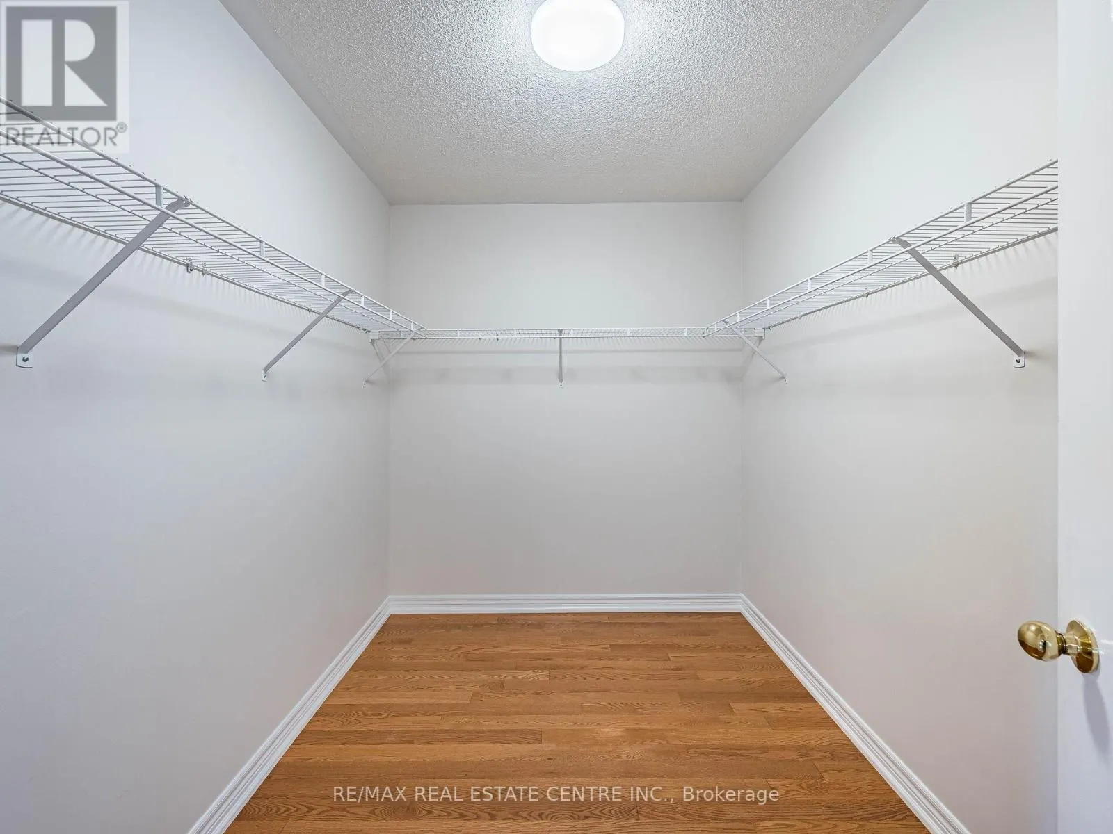 1581 PORTSMOUTH PLACE