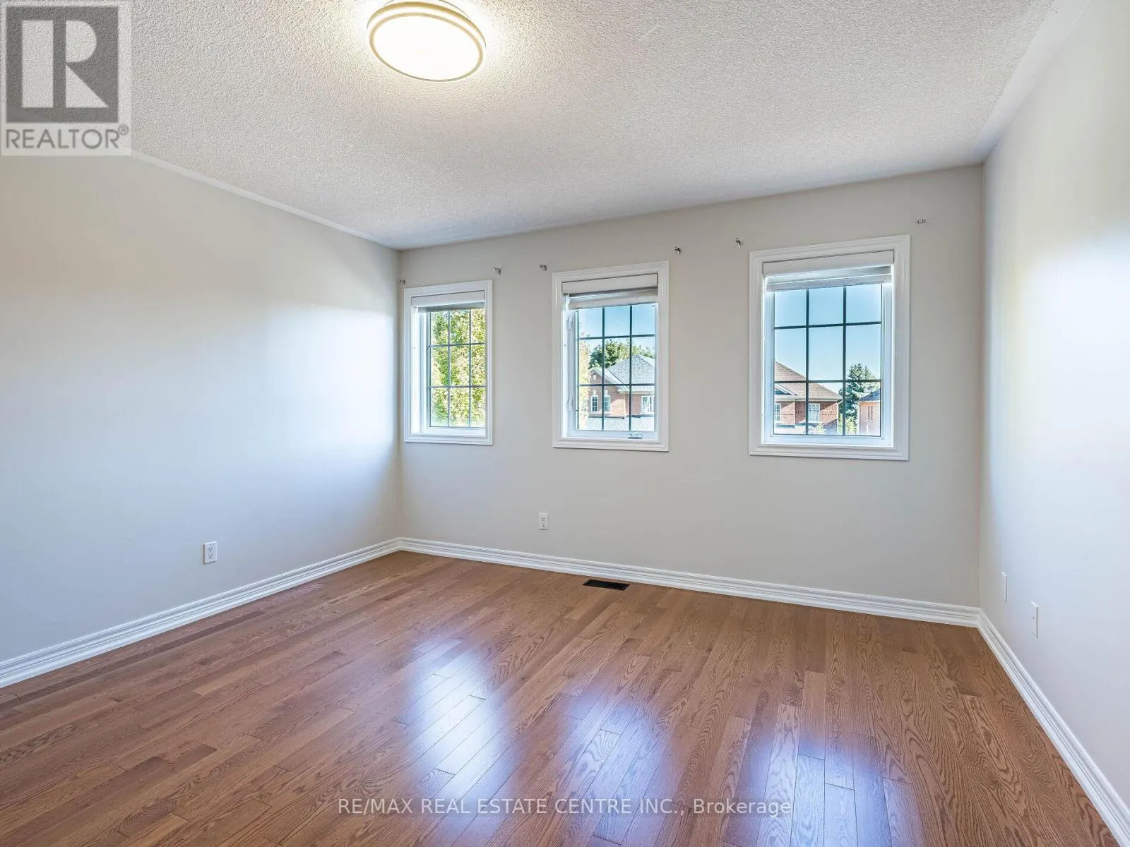 1581 PORTSMOUTH PLACE