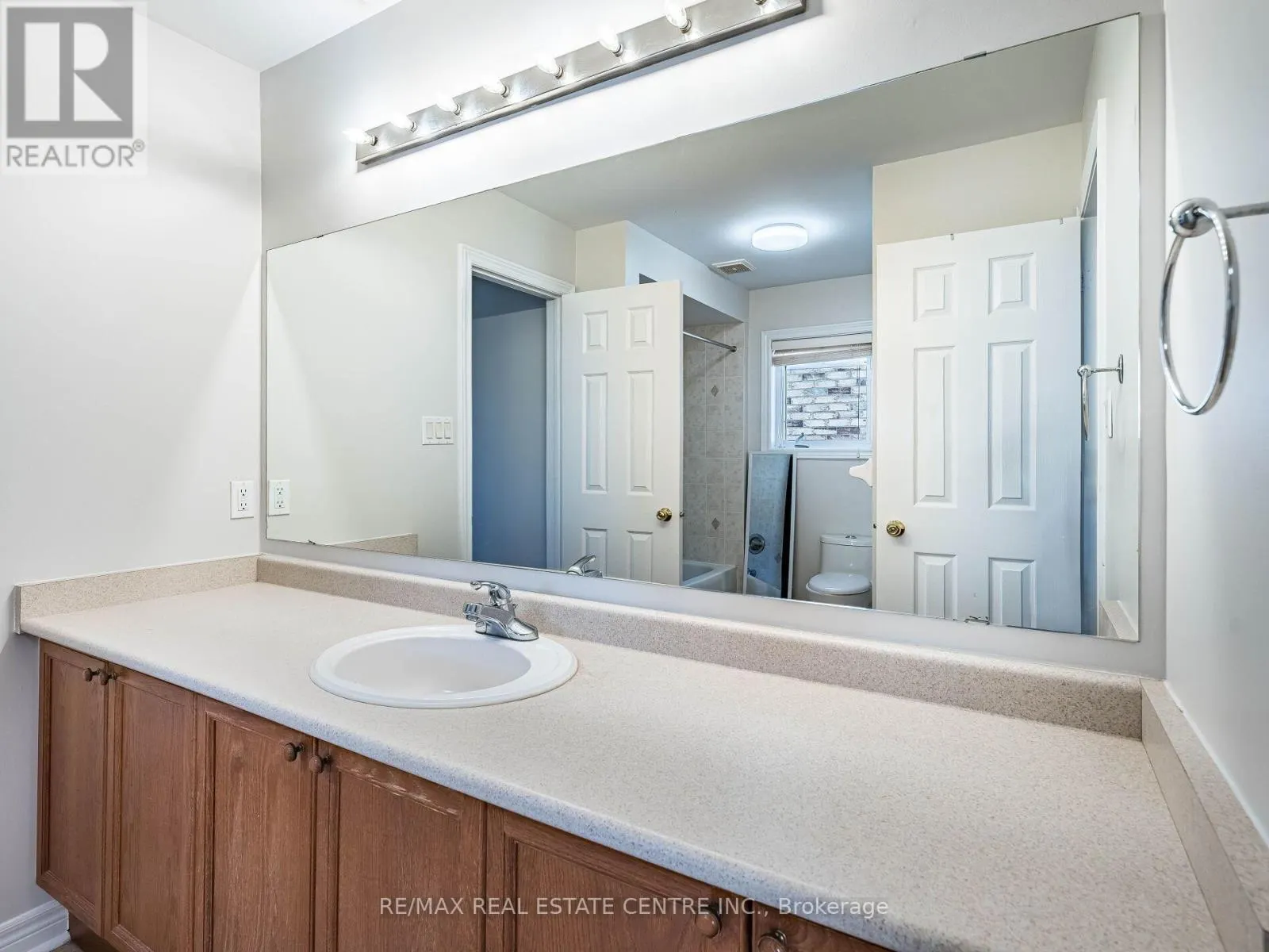 1581 PORTSMOUTH PLACE