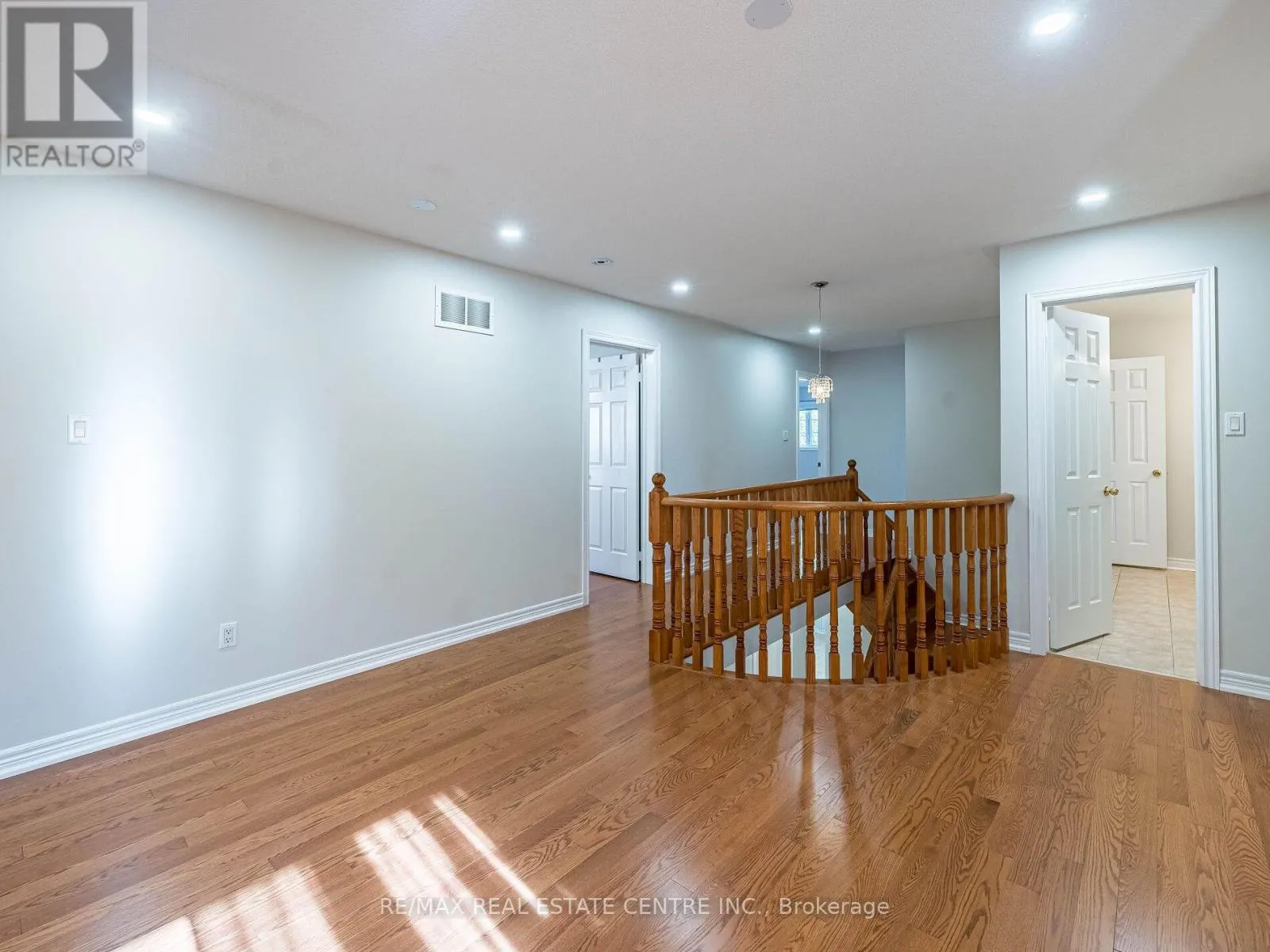 1581 PORTSMOUTH PLACE