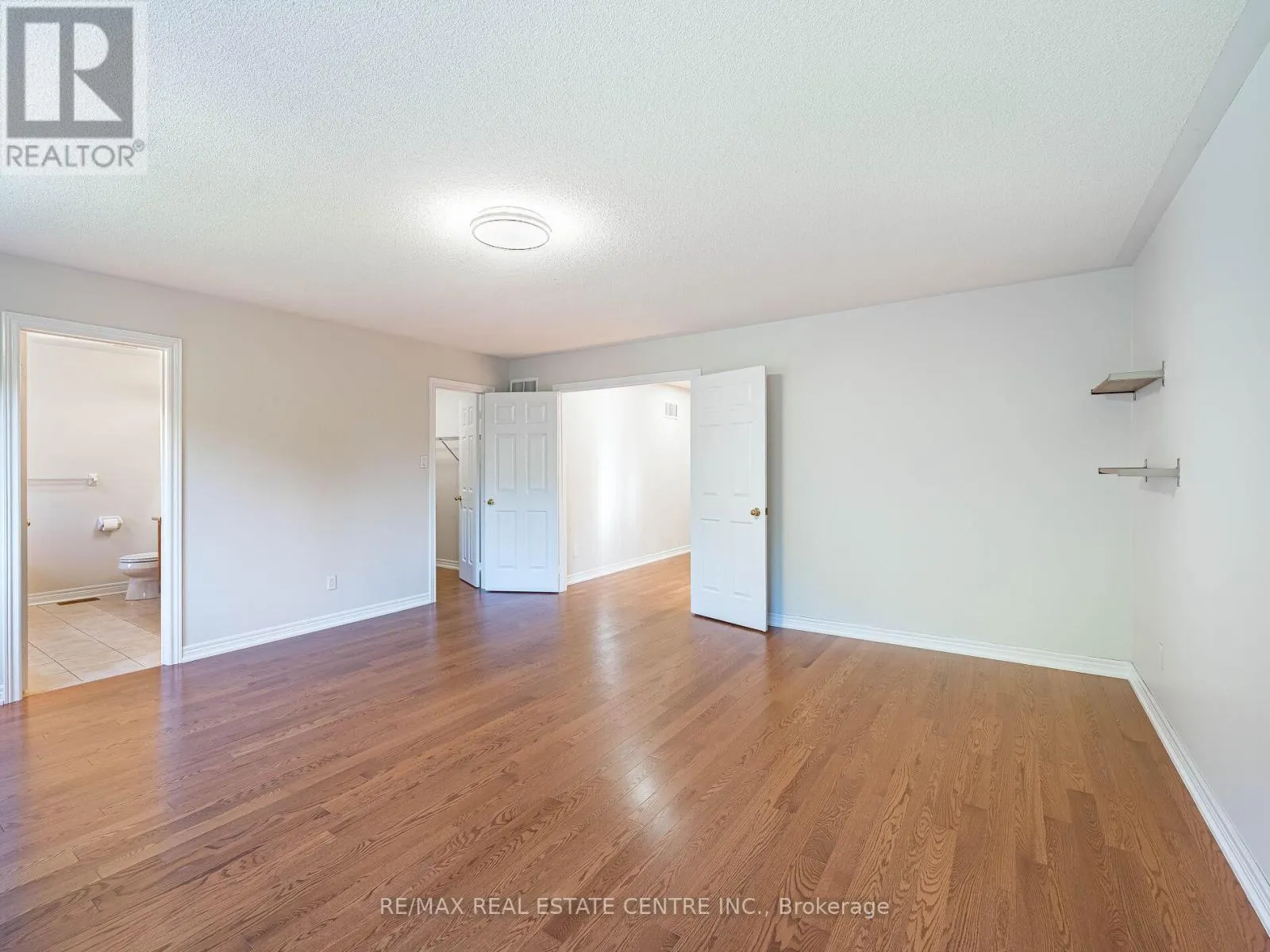 1581 PORTSMOUTH PLACE