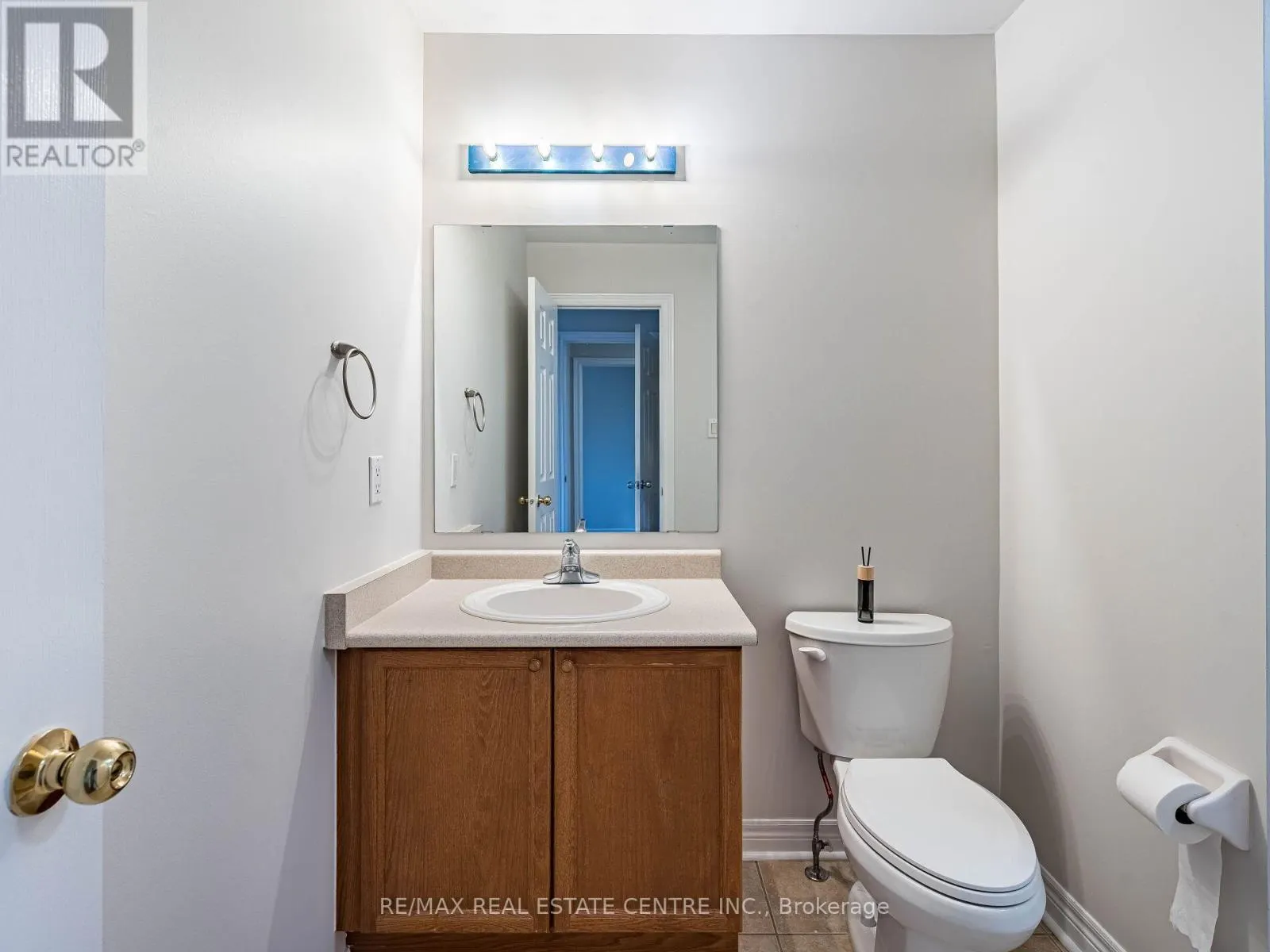 1581 PORTSMOUTH PLACE