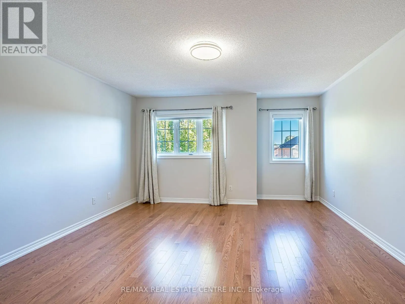 1581 PORTSMOUTH PLACE