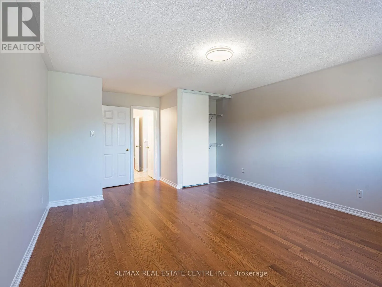 1581 PORTSMOUTH PLACE