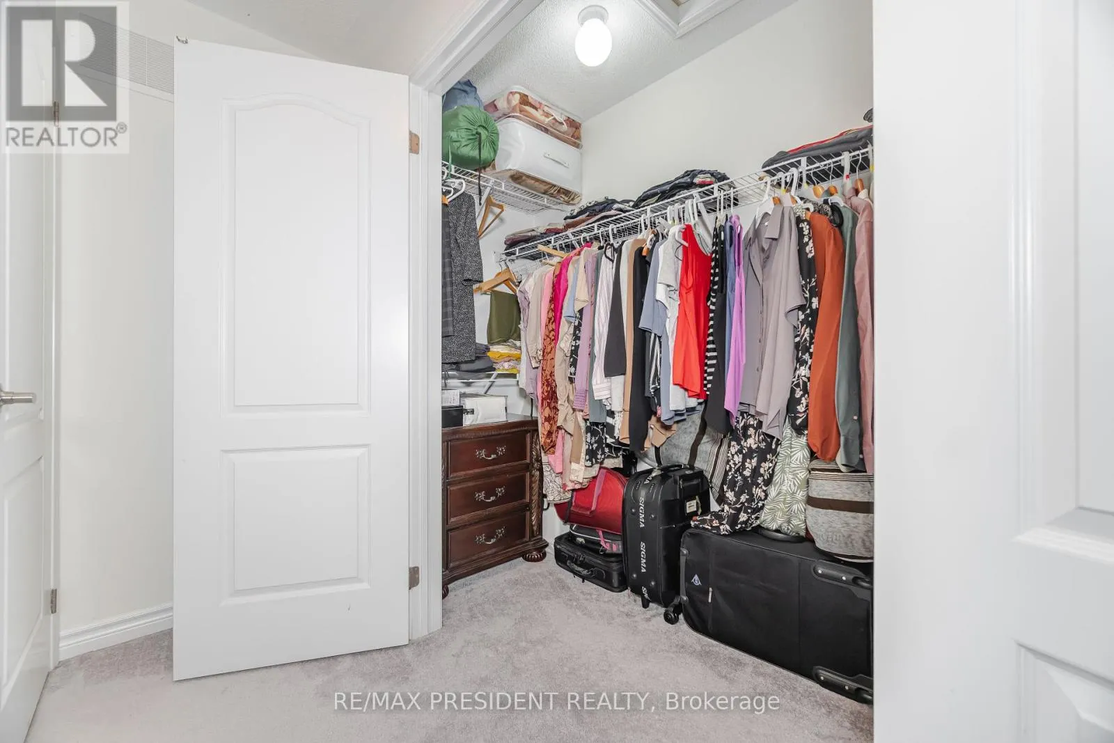 581 EDENBROOK HILL DRIVE