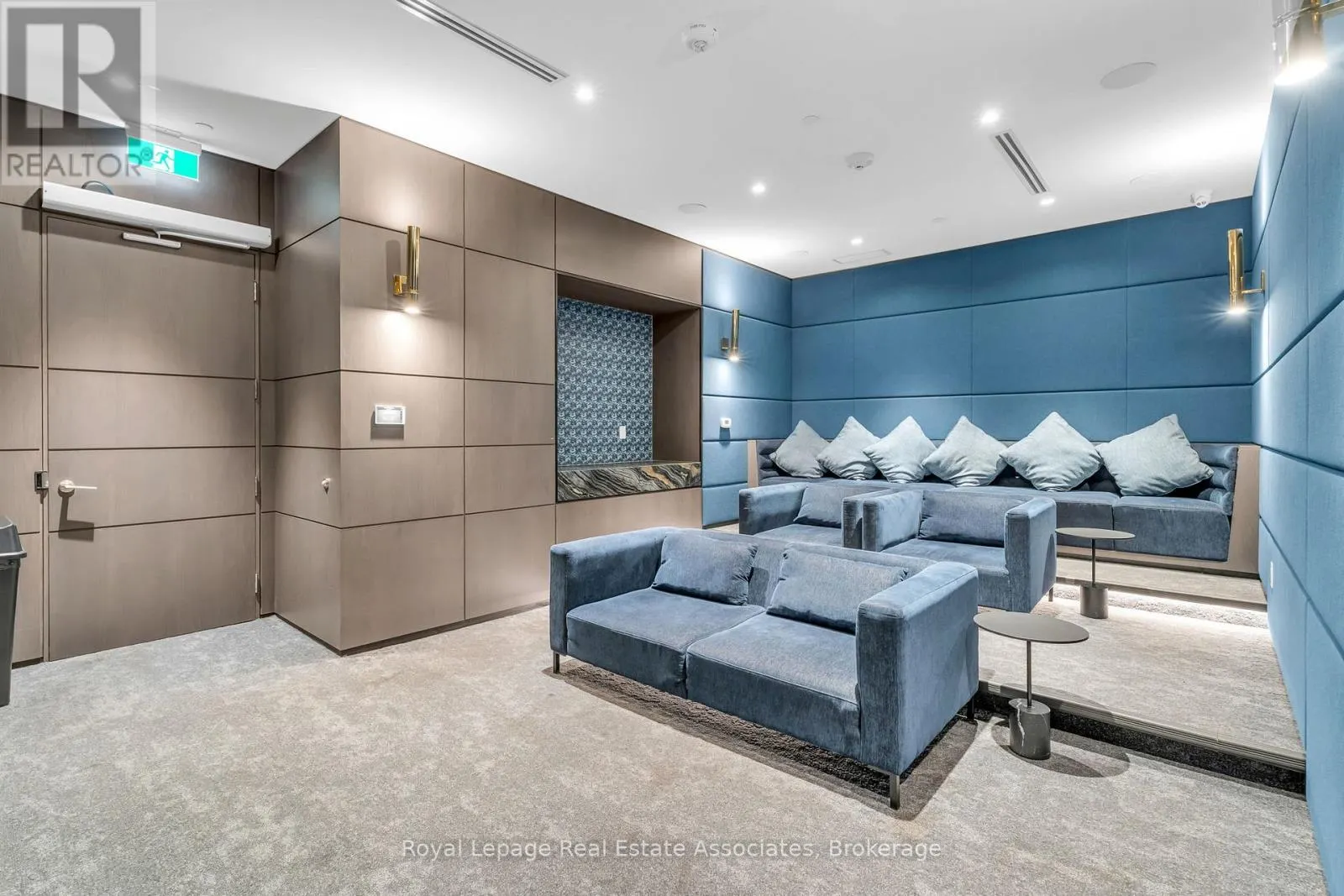 3636 - 5 MABELLE AVENUE