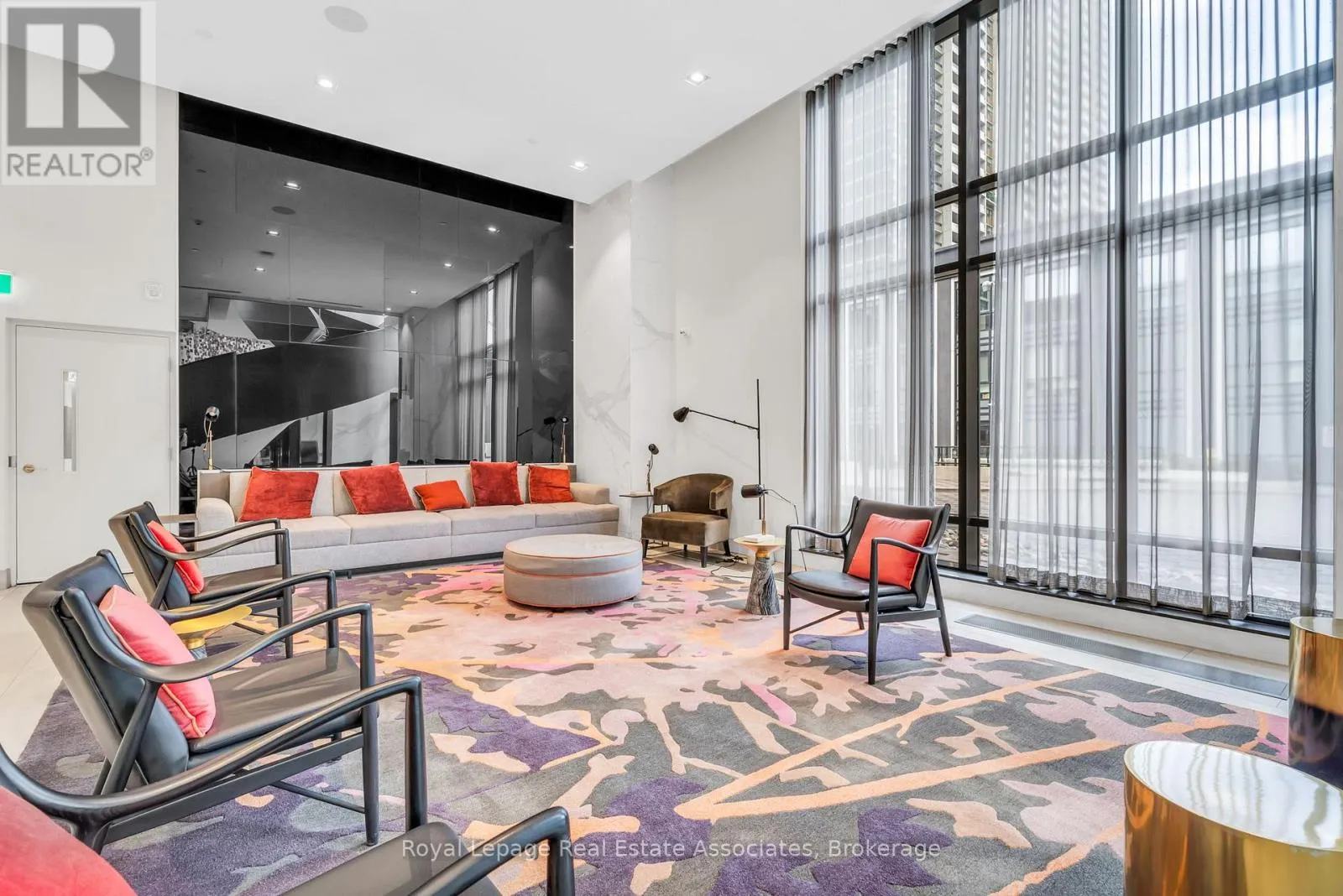 3636 - 5 MABELLE AVENUE