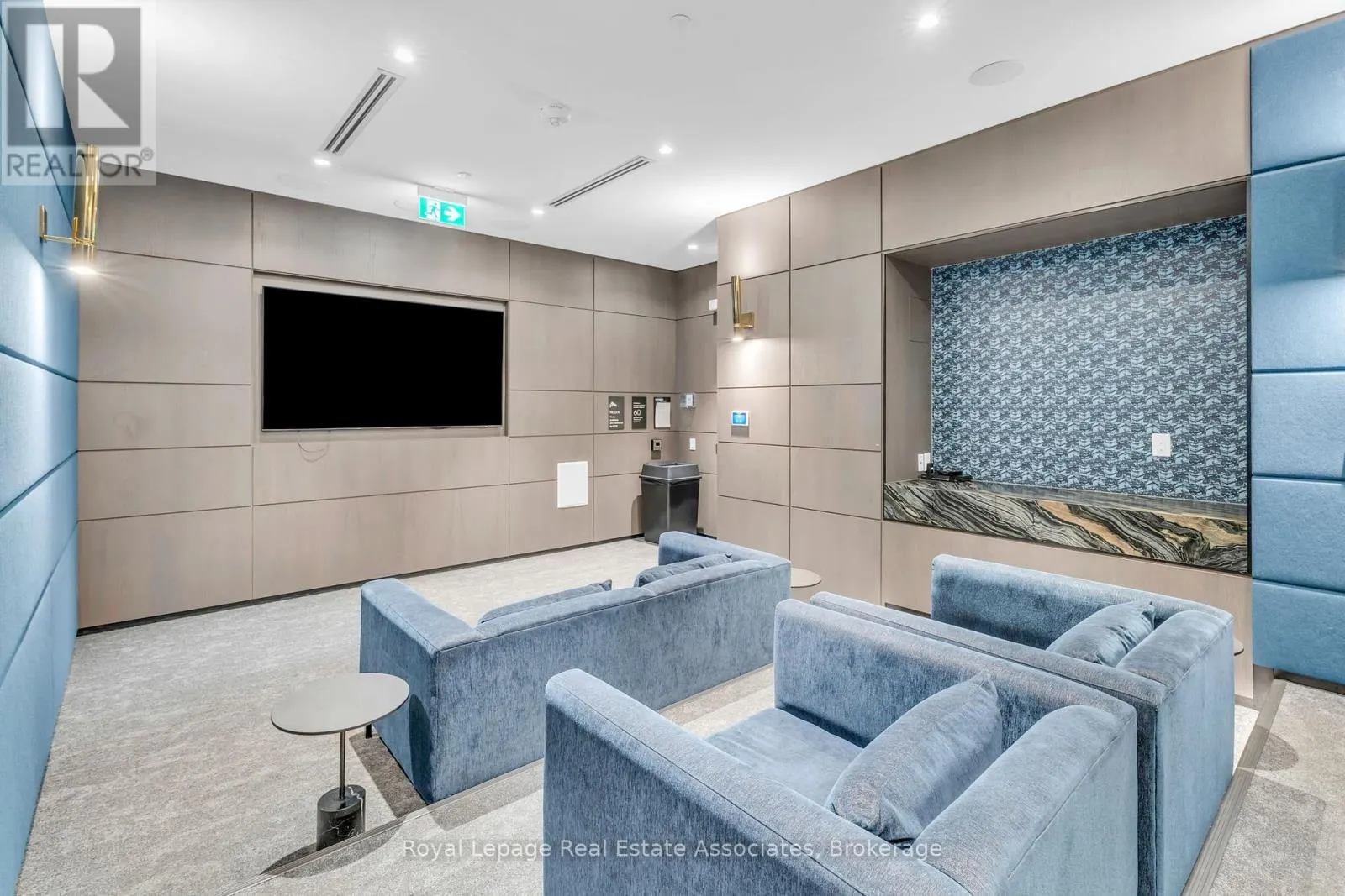 3636 - 5 MABELLE AVENUE