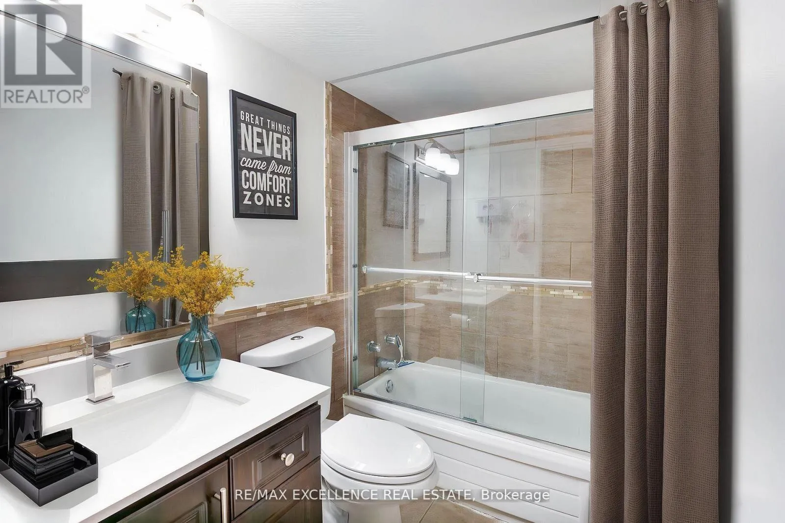 2116 - 370 DIXON ROAD