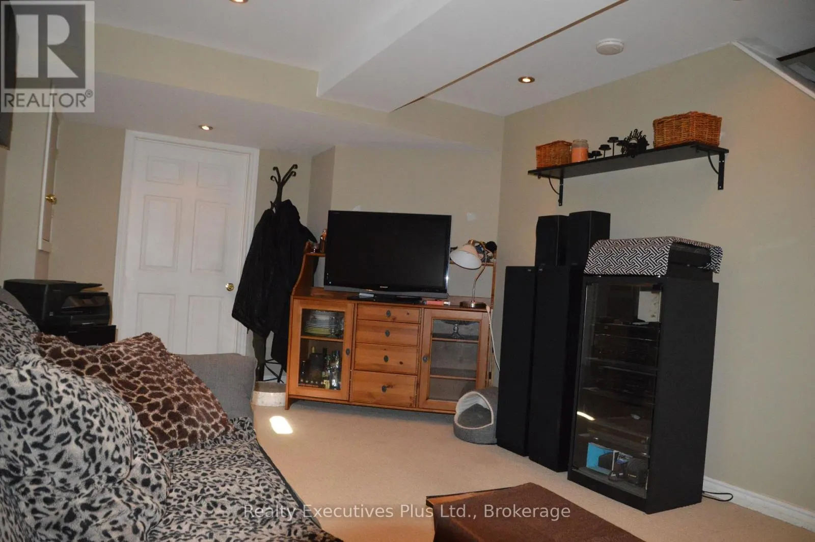 42 - 4200 KILMER DRIVE W, #42