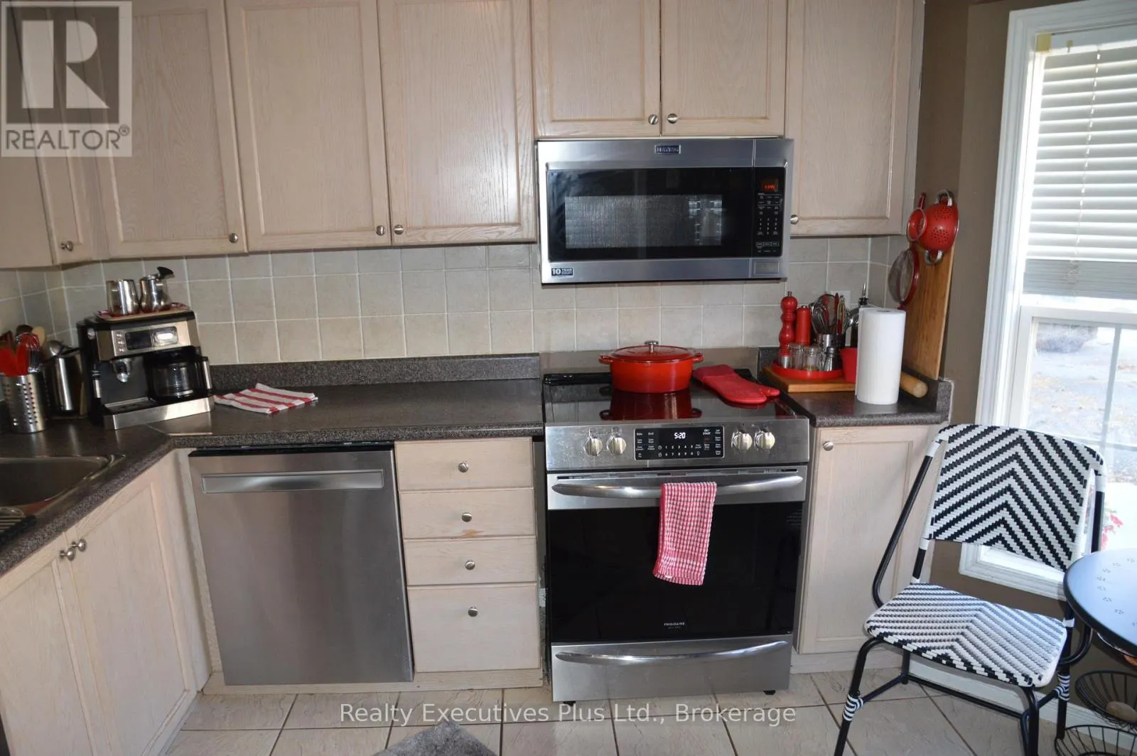 42 - 4200 KILMER DRIVE W, #42