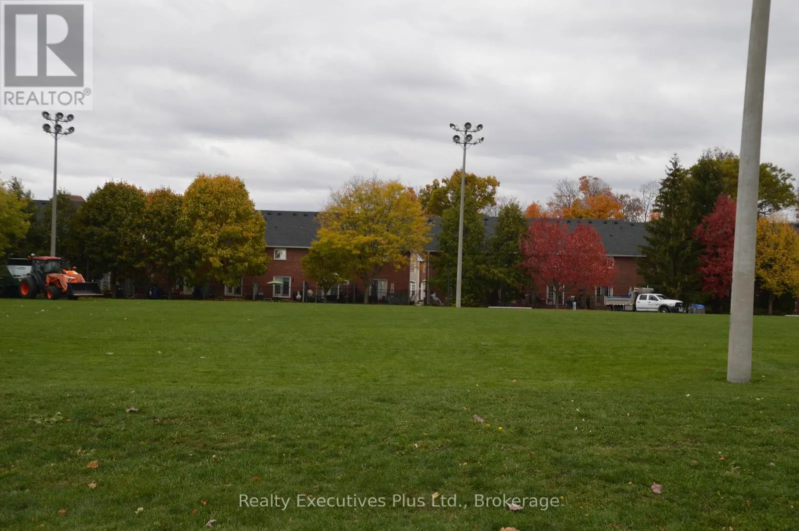 42 - 4200 KILMER DRIVE W, #42