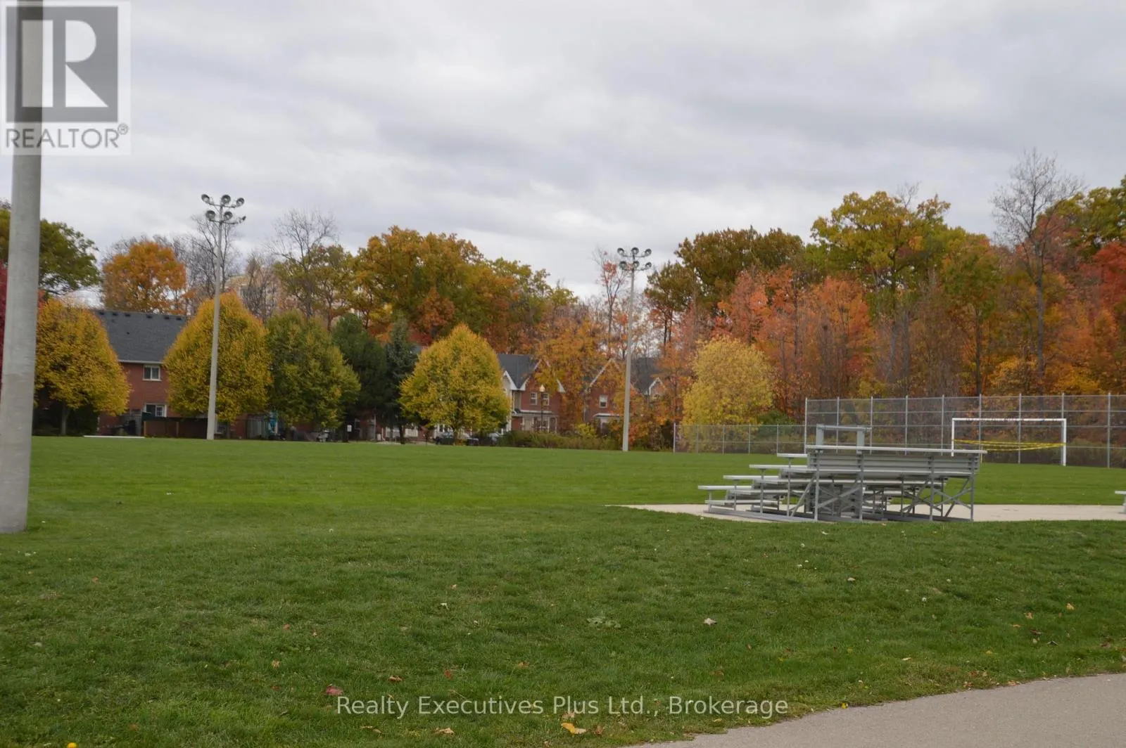 42 - 4200 KILMER DRIVE W, #42