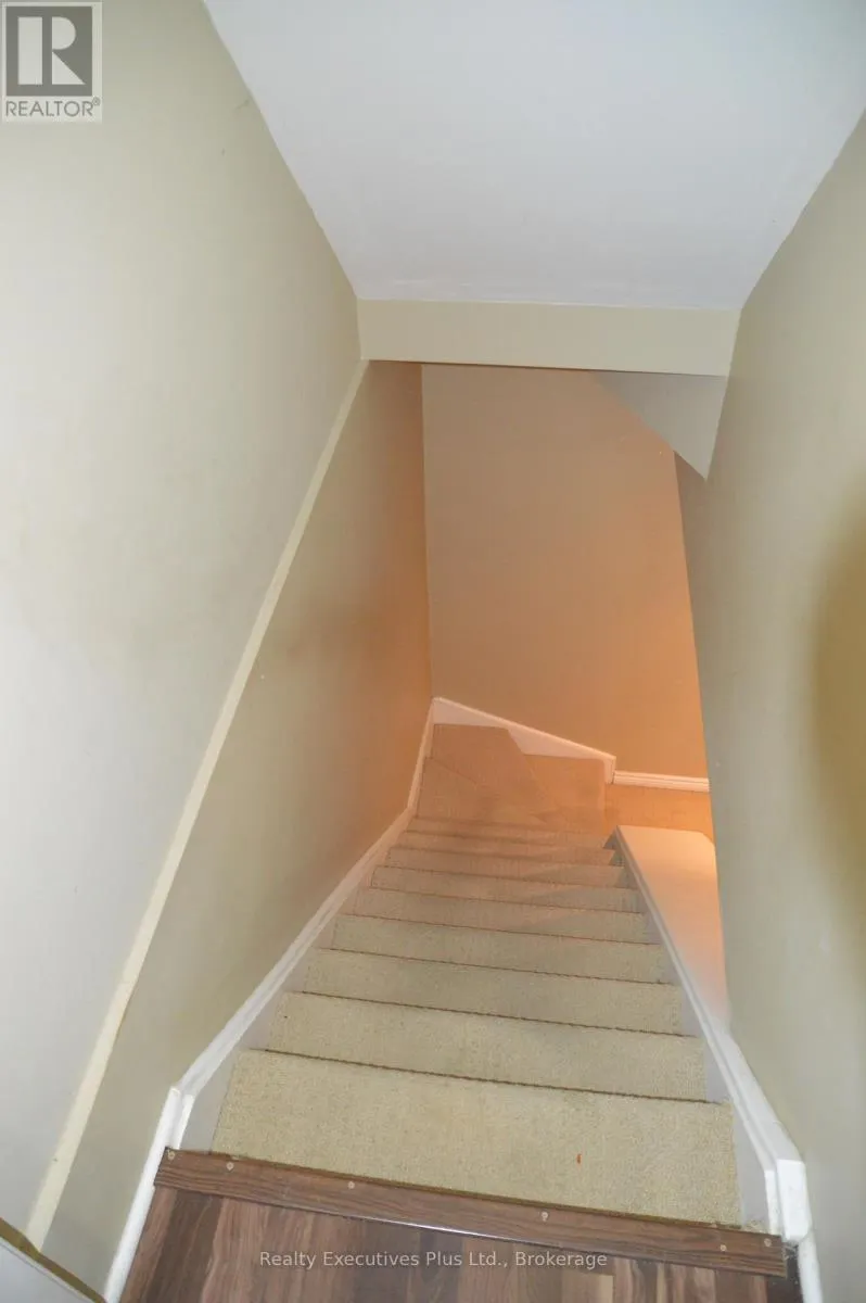 42 - 4200 KILMER DRIVE W, #42