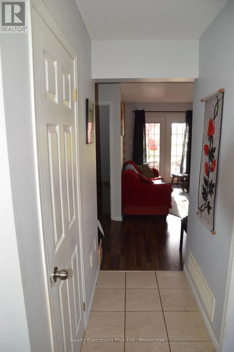 42 - 4200 KILMER DRIVE W, #42