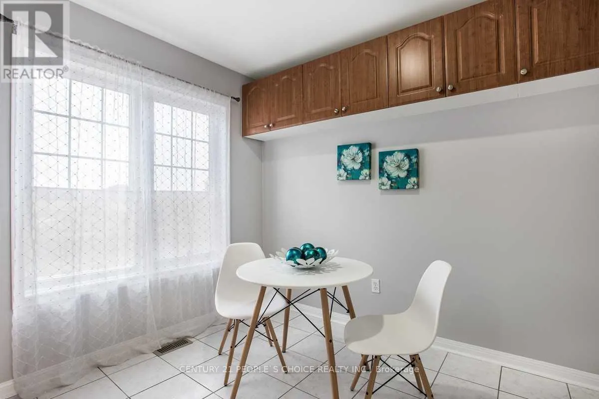 9 - 250 RICHVALE DRIVE S