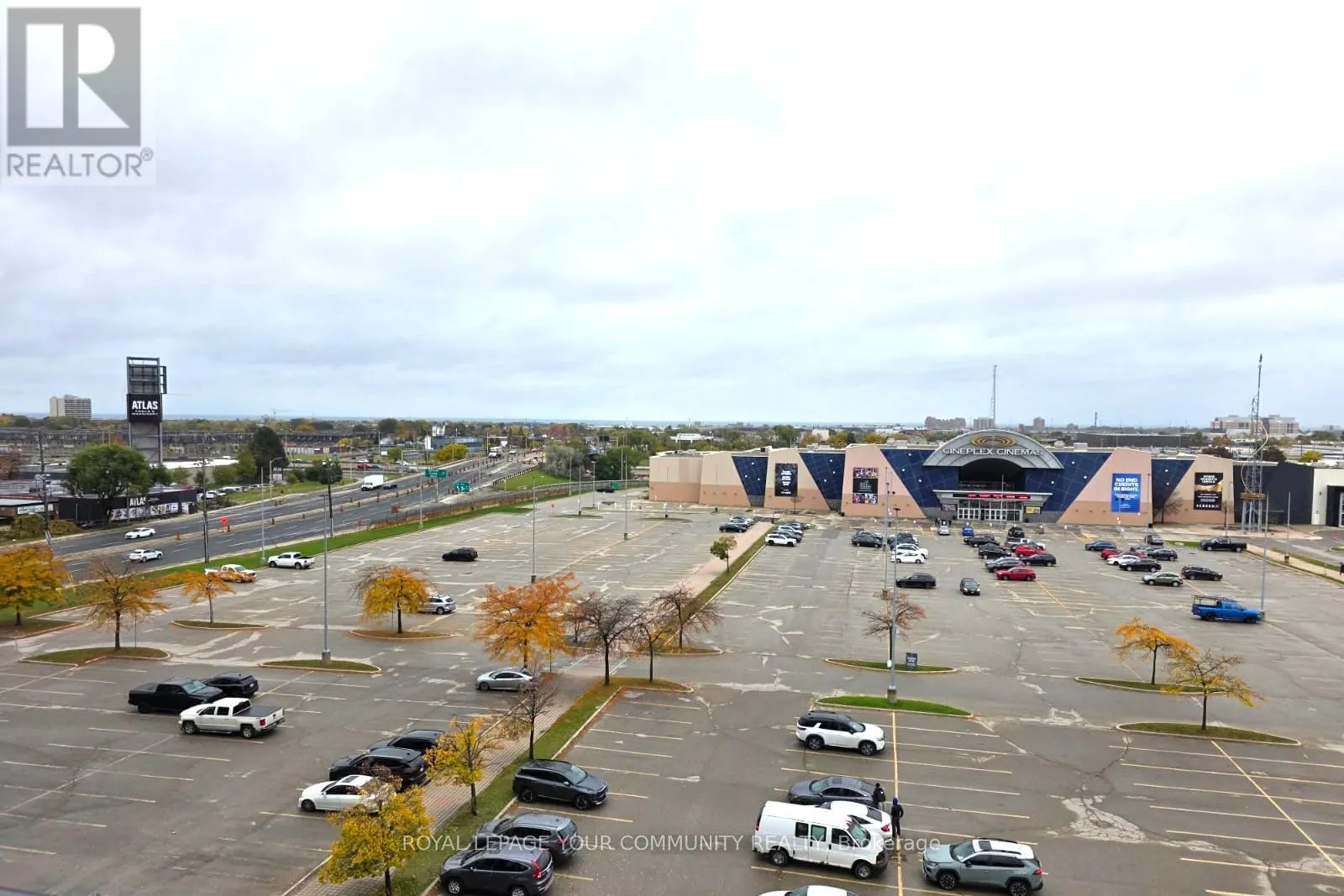 528 - 1007 THE QUEENSWAY