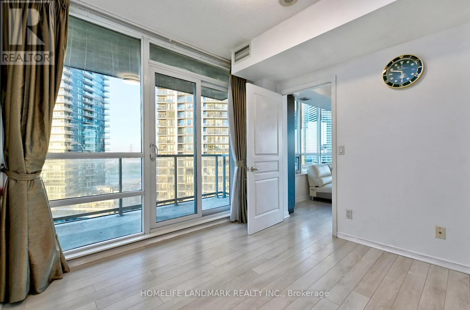 1206 - 2230 LAKESHORE BOULEVARD W