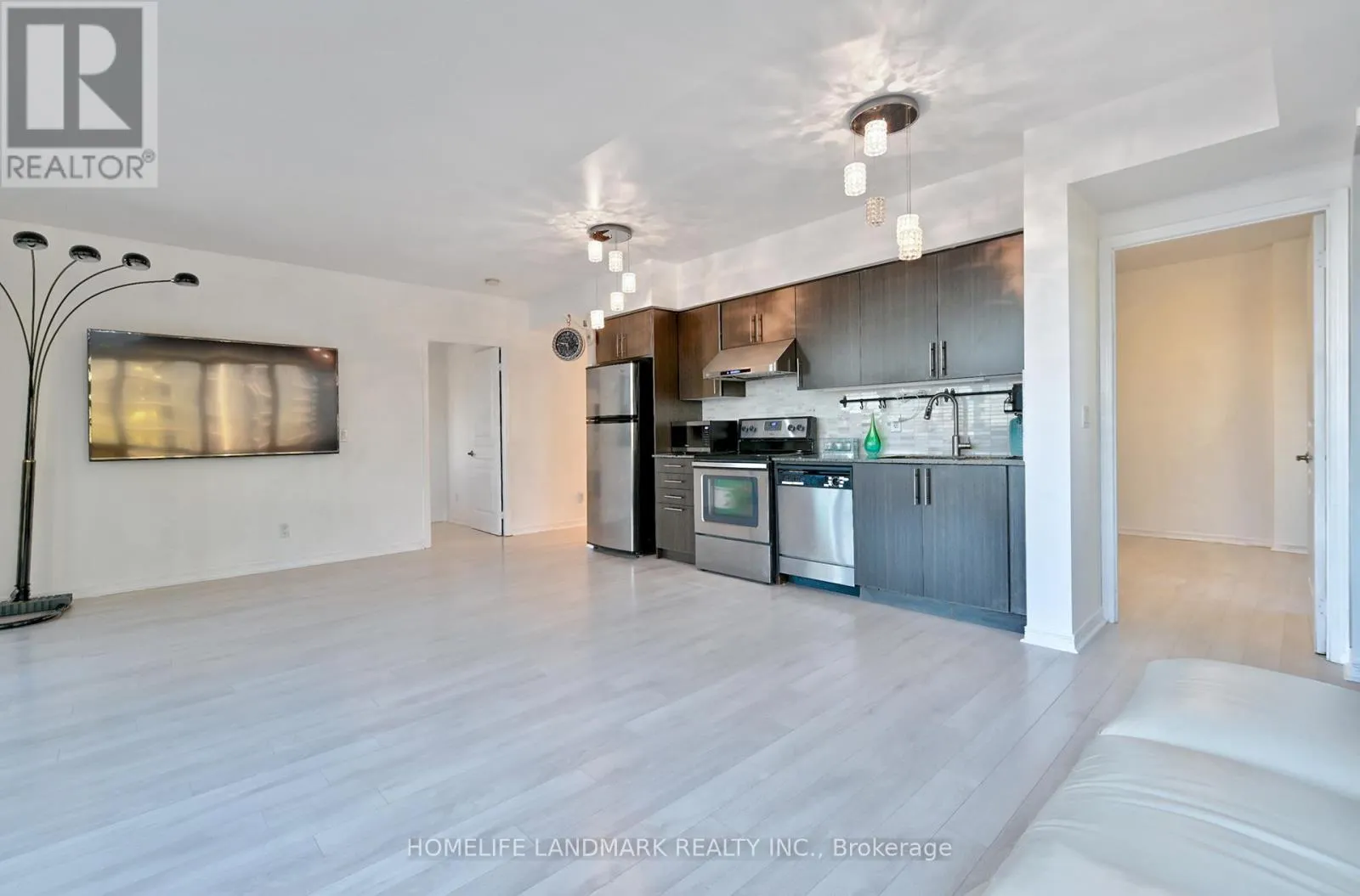 1206 - 2230 LAKESHORE BOULEVARD W