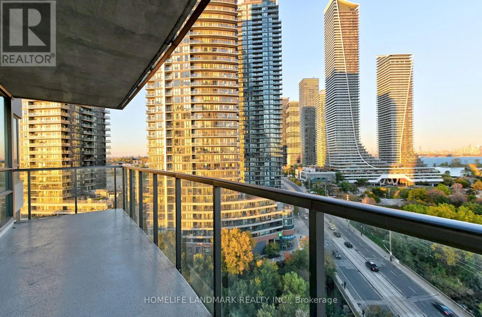 1206 - 2230 LAKESHORE BOULEVARD W