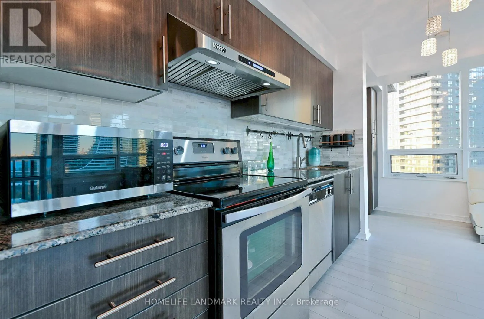 1206 - 2230 LAKESHORE BOULEVARD W