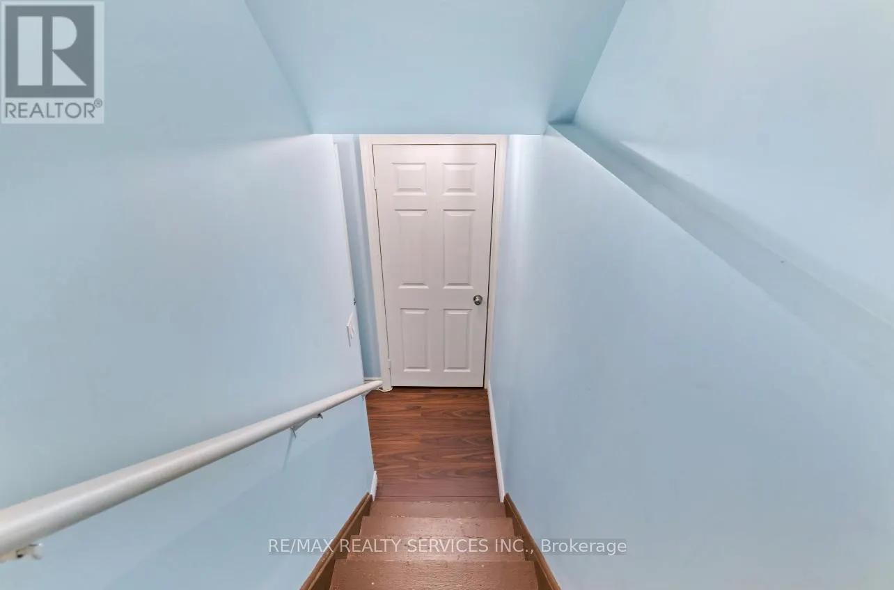 BSMT - 524 ATTENBOROUGH TERRACE N