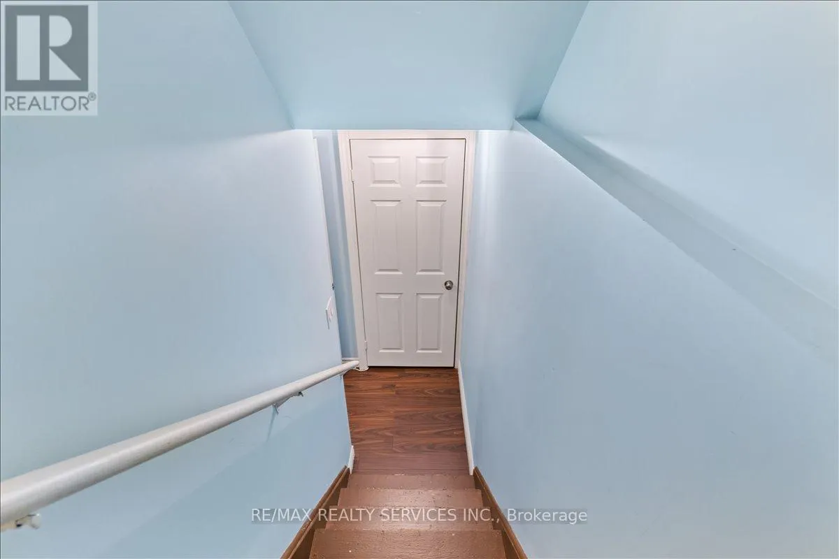 BSMT - 524 ATTENBOROUGH TERRACE N