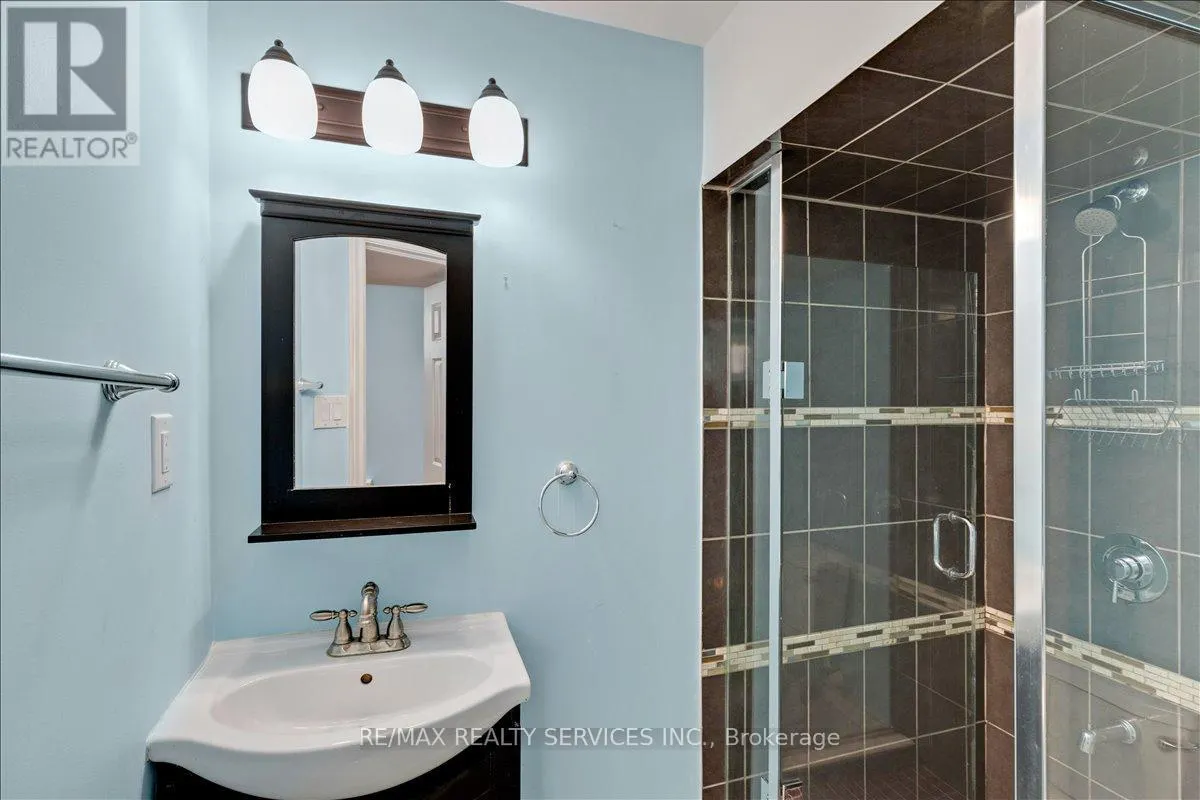 BSMT - 524 ATTENBOROUGH TERRACE N