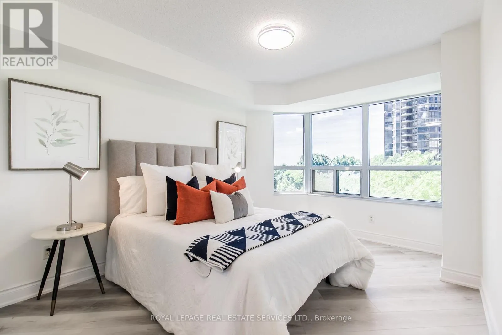 418 - 25 KINGSBRIDGE GARDEN CIRCLE