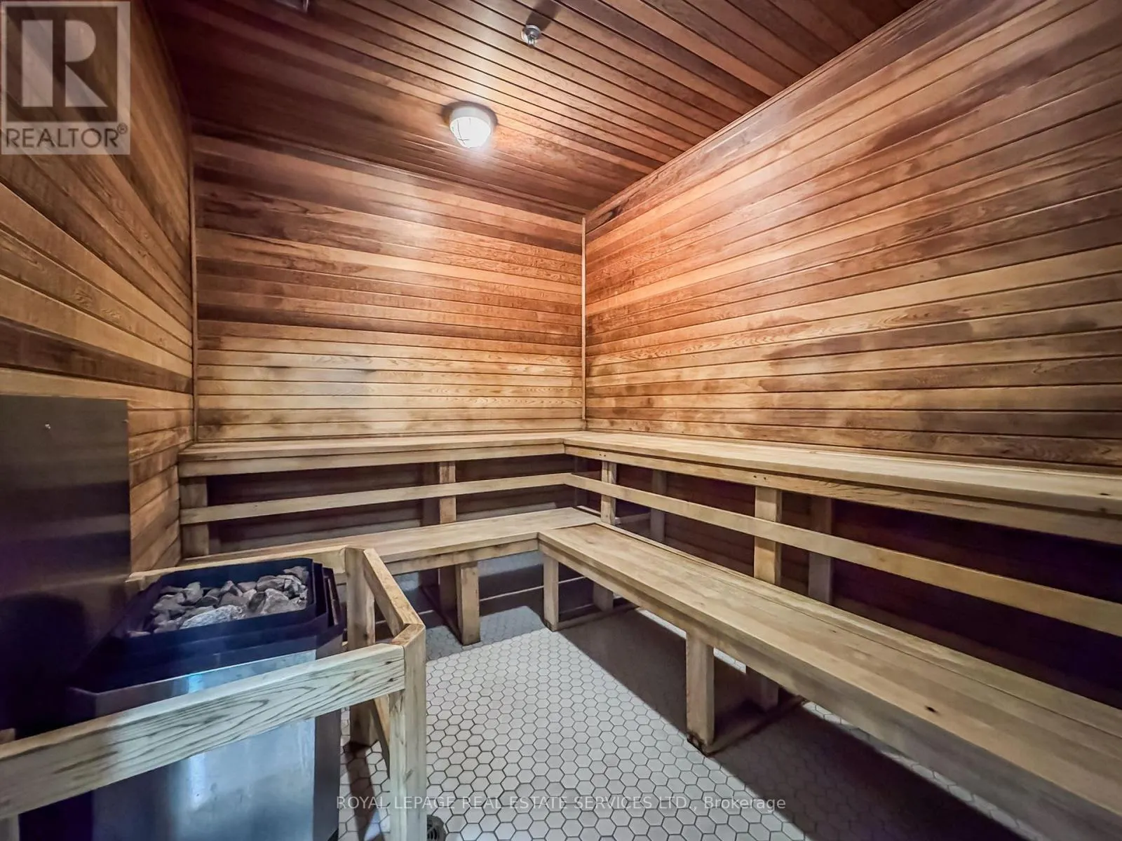 418 - 25 KINGSBRIDGE GARDEN CIRCLE