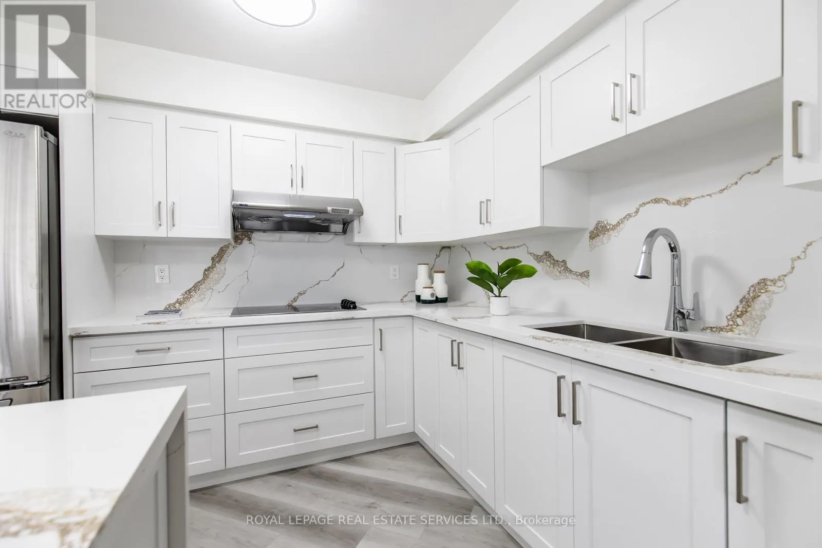 418 - 25 KINGSBRIDGE GARDEN CIRCLE