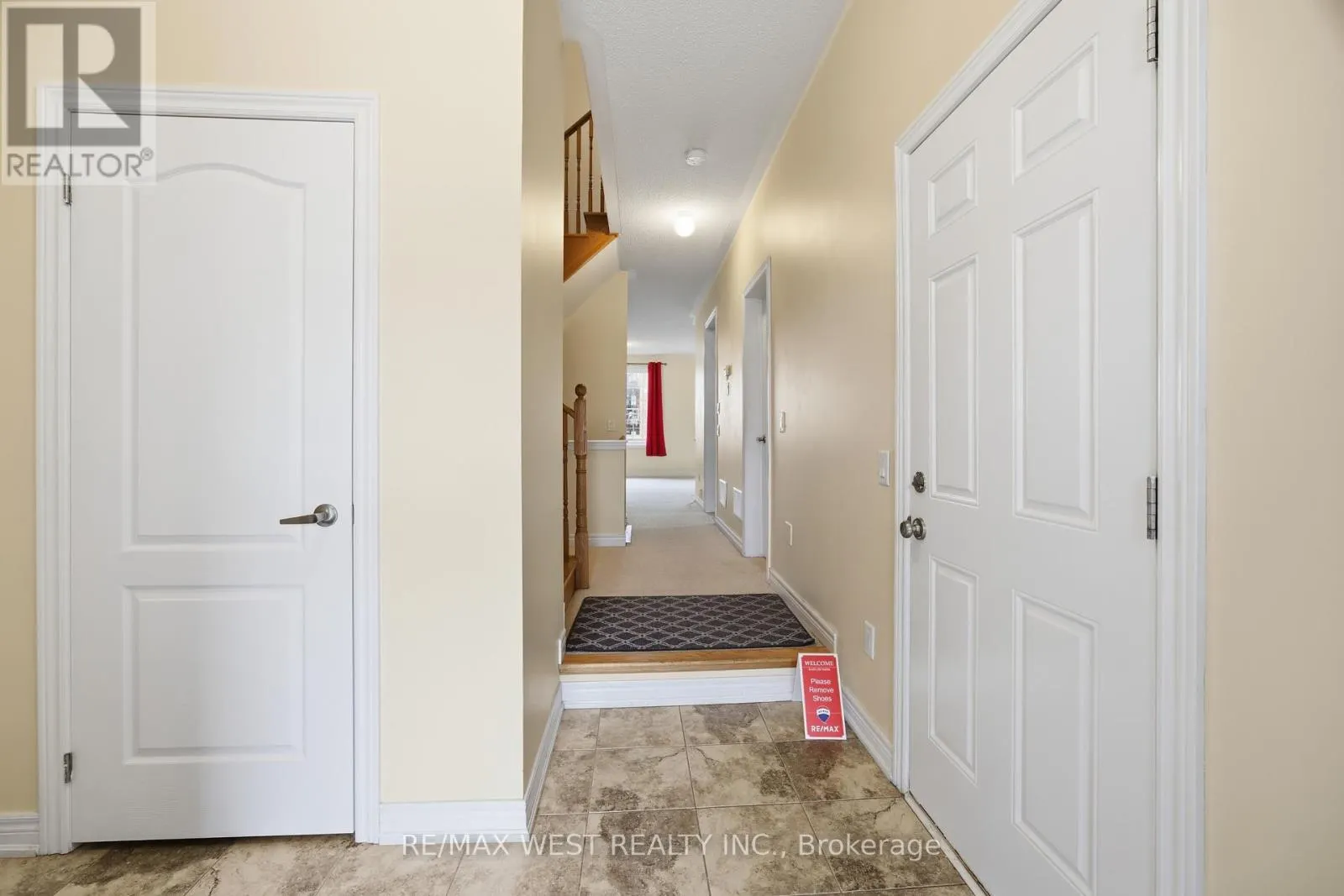 90 SKY HARBOUR DRIVE