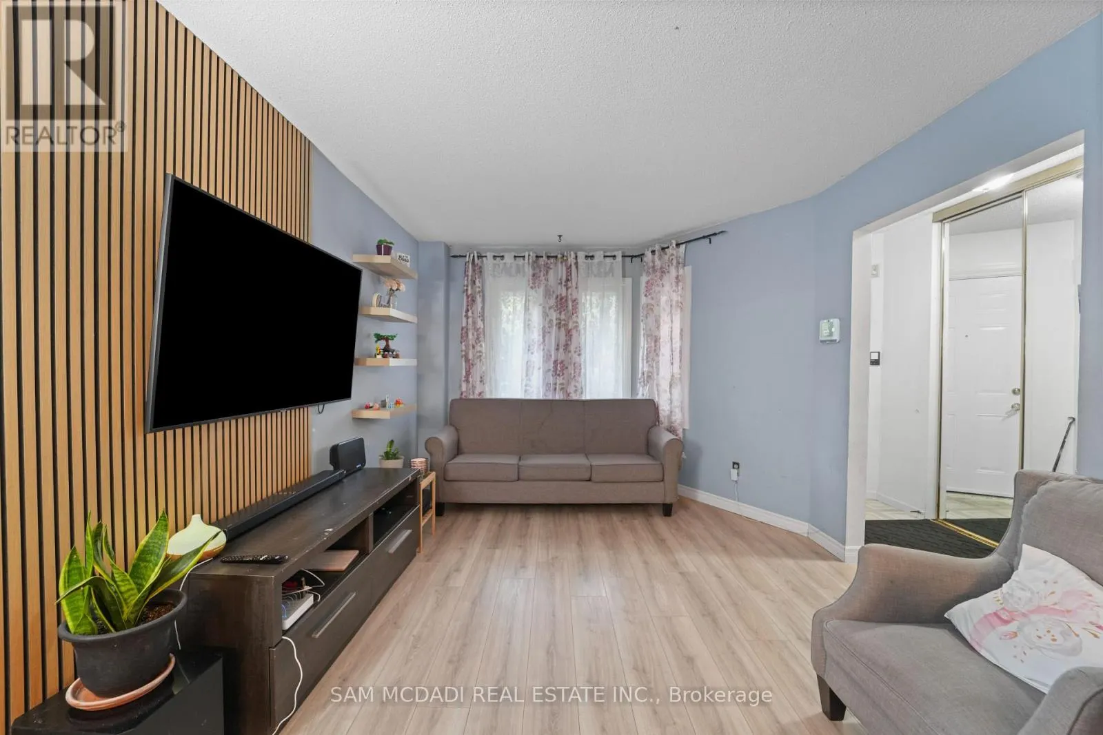 7262 CORRINE CRESCENT