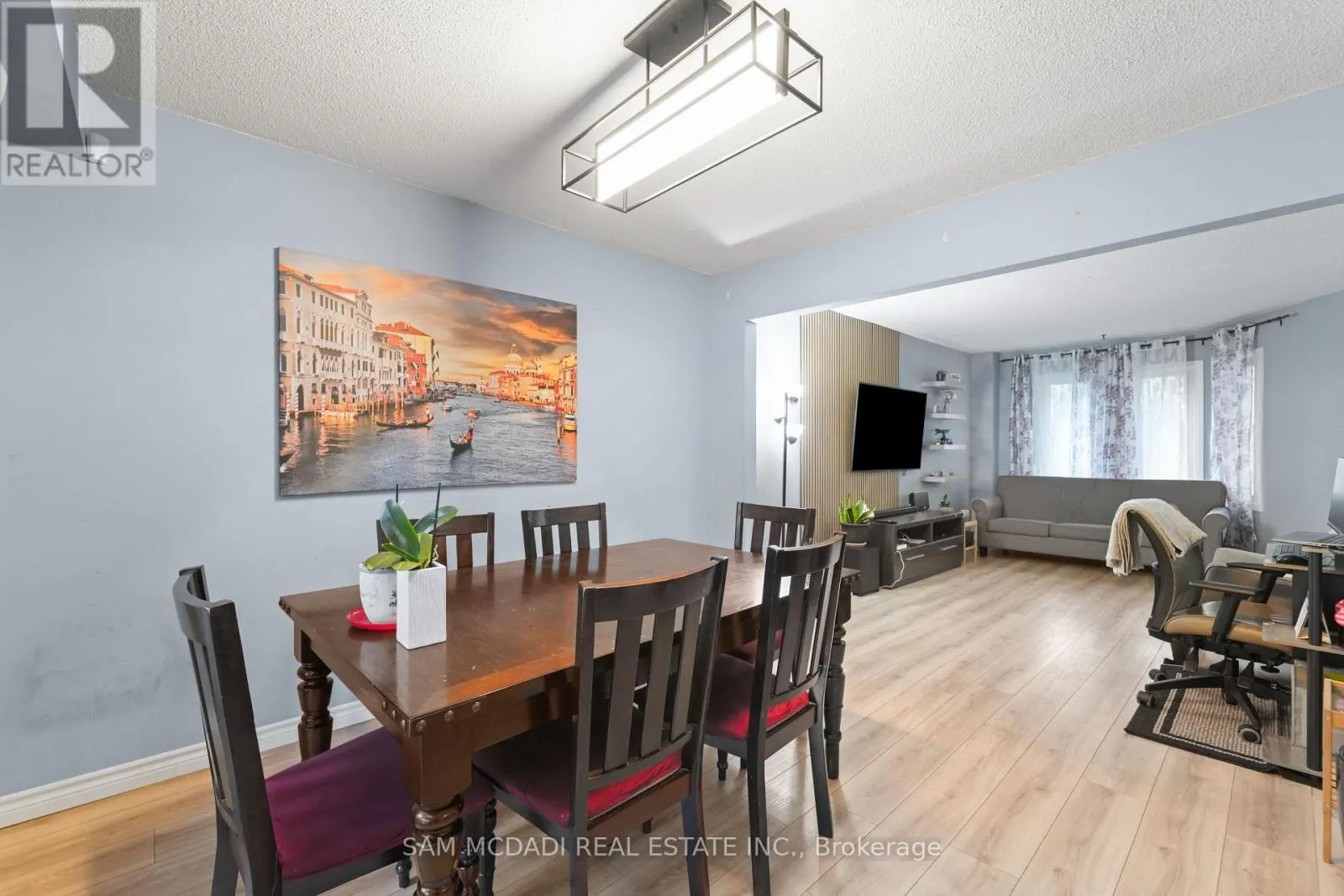 7262 CORRINE CRESCENT