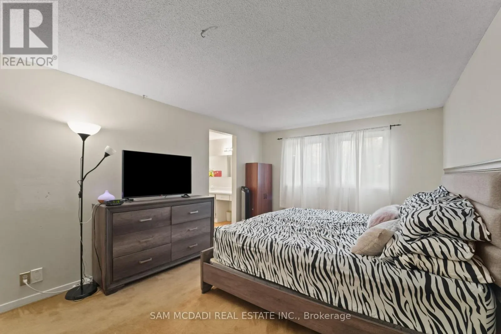 7262 CORRINE CRESCENT