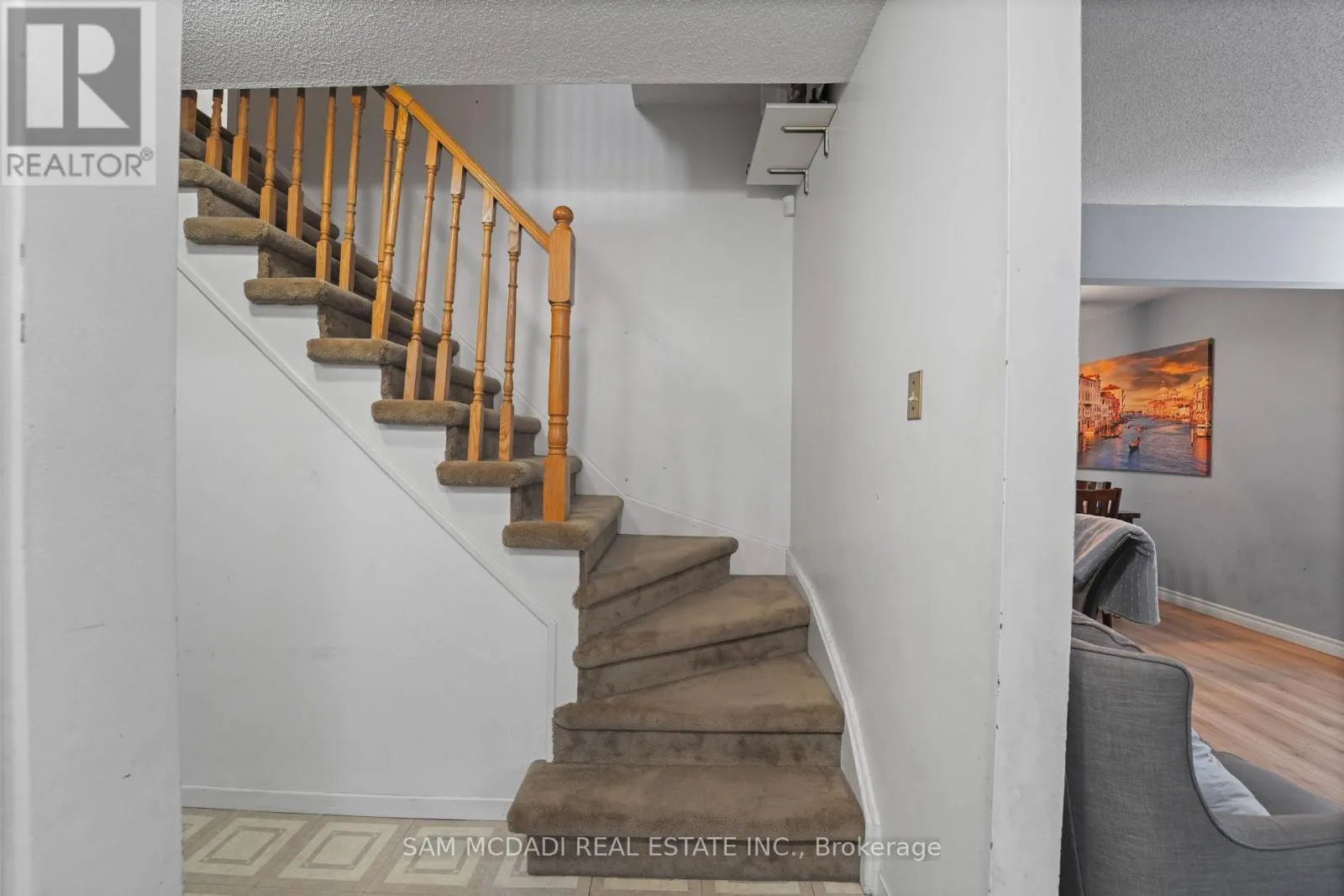 7262 CORRINE CRESCENT