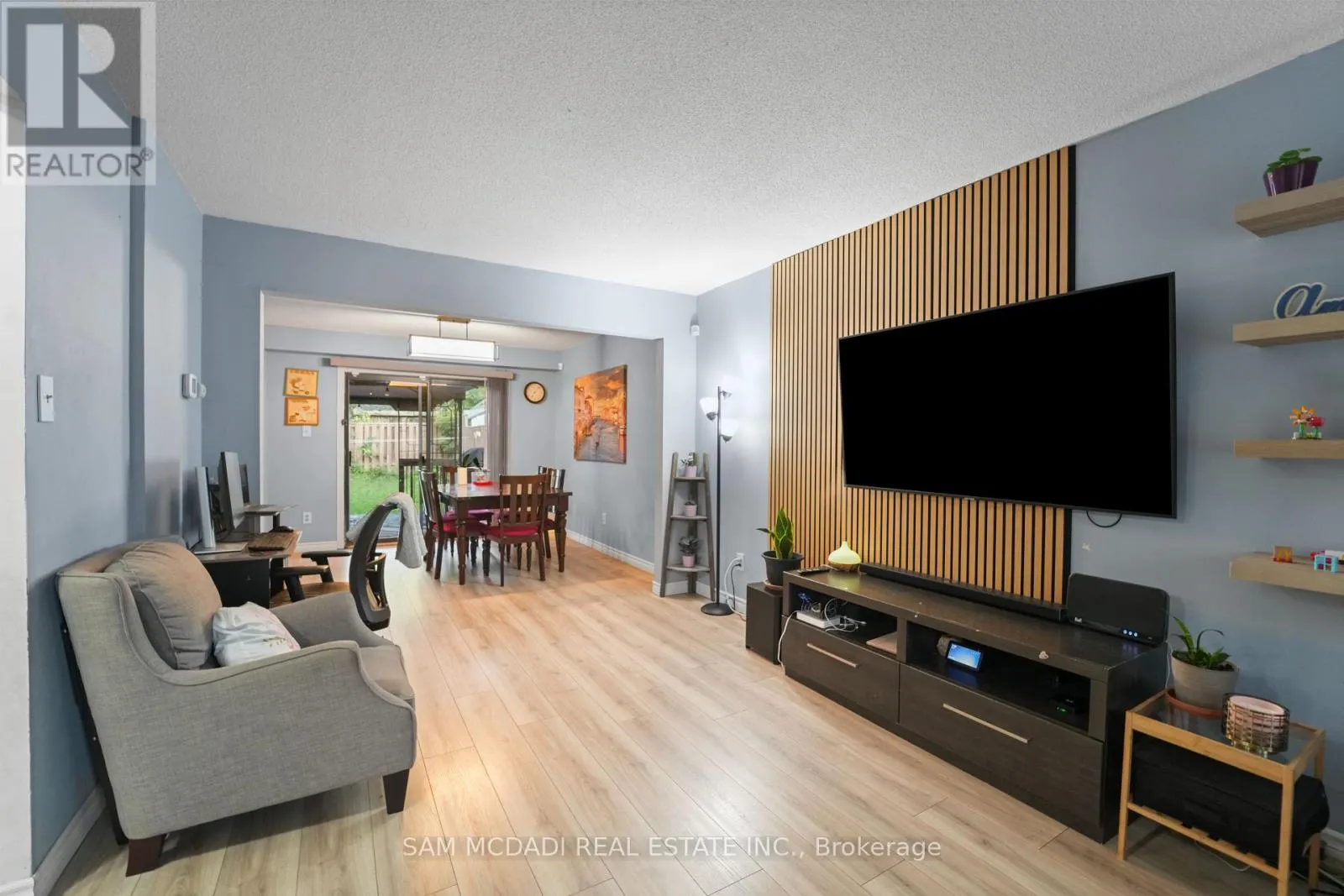 7262 CORRINE CRESCENT