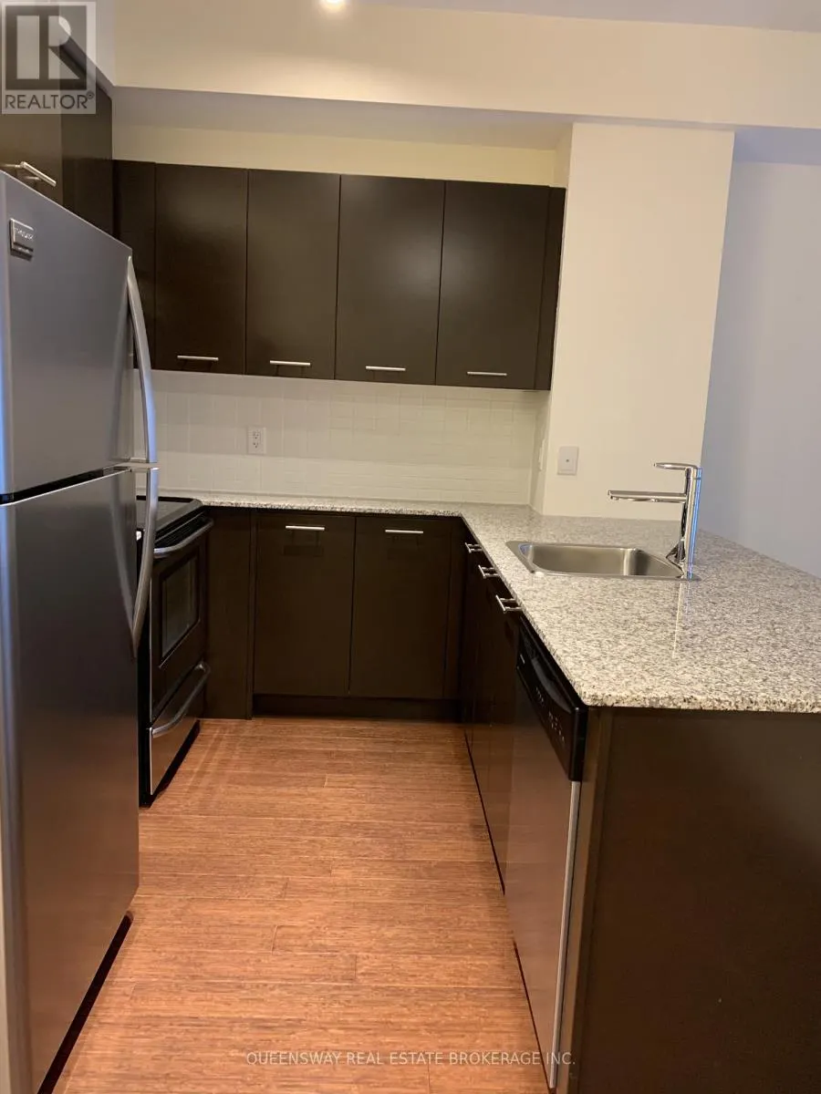 2104 - 360 SQUARE ONE DRIVE