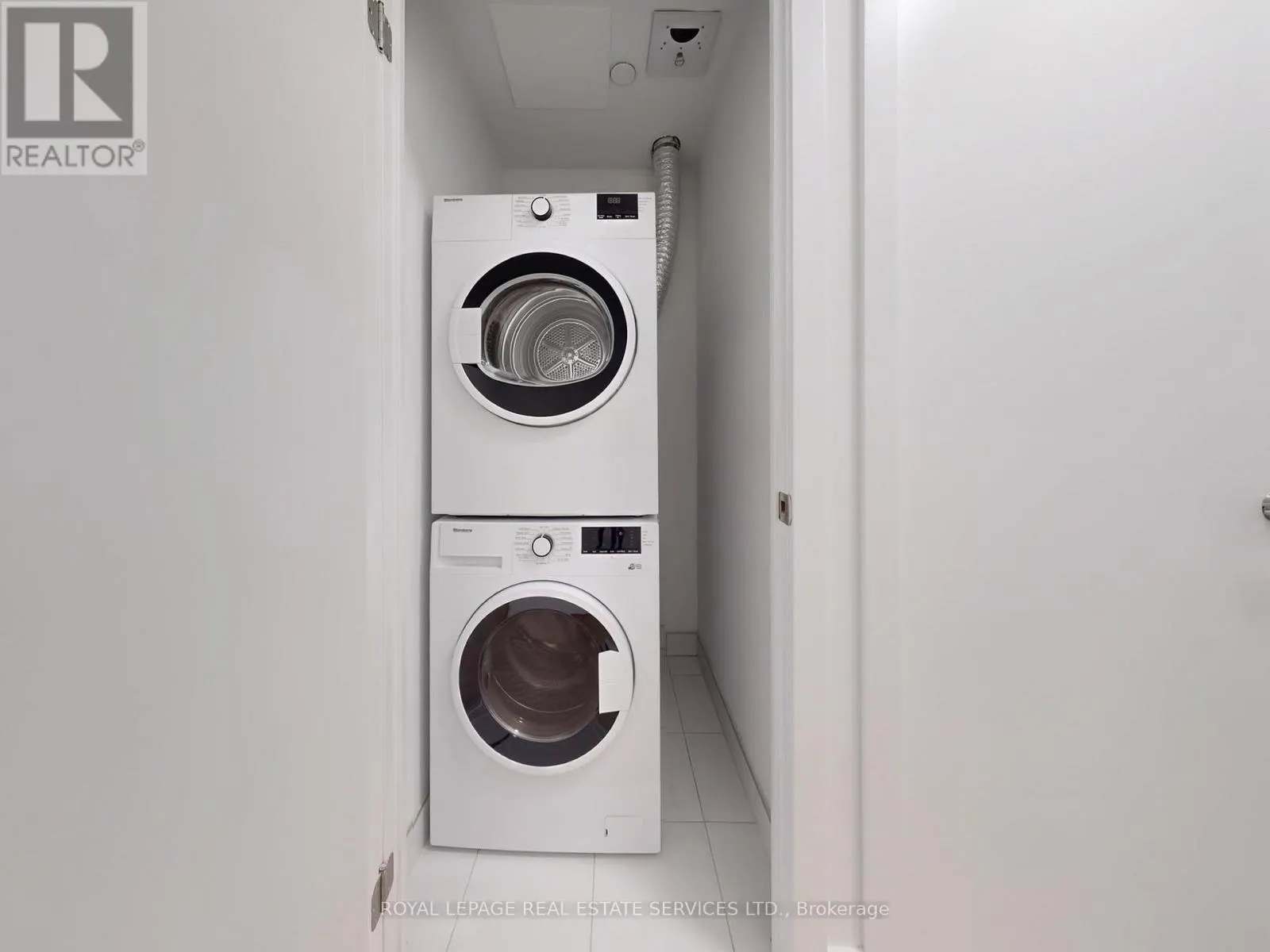 614 - 1195 THE QUEENSWAY