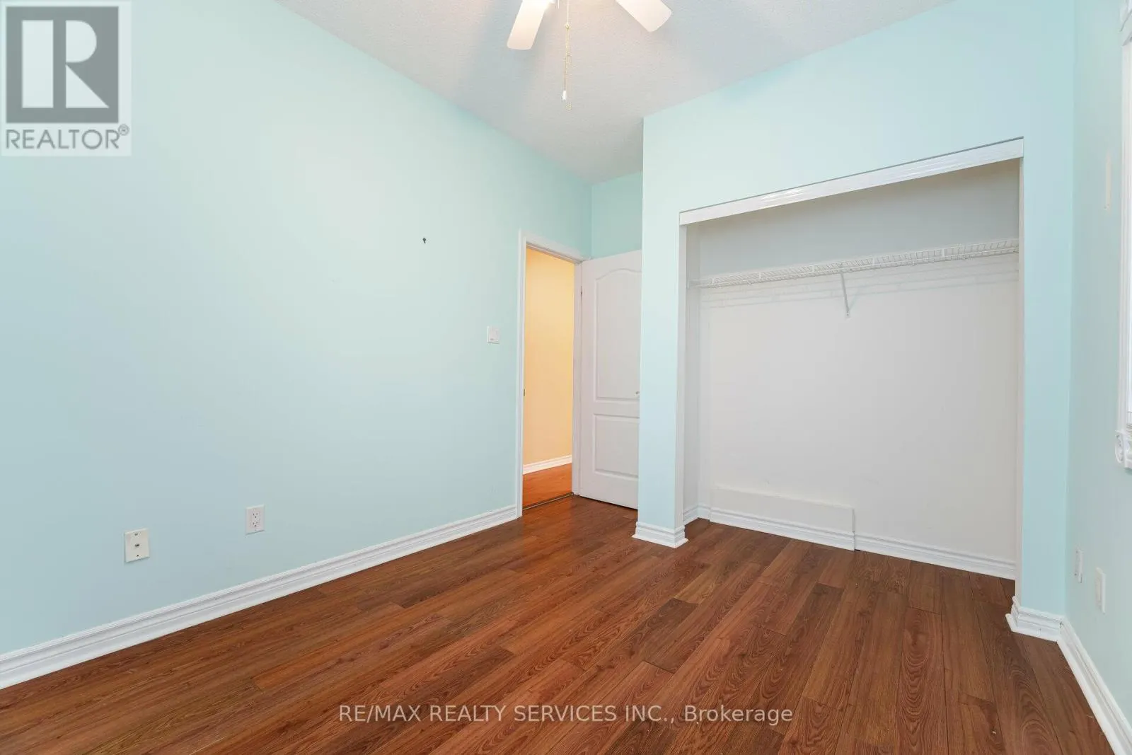 5 - 9 FERNDOWN CRESCENT