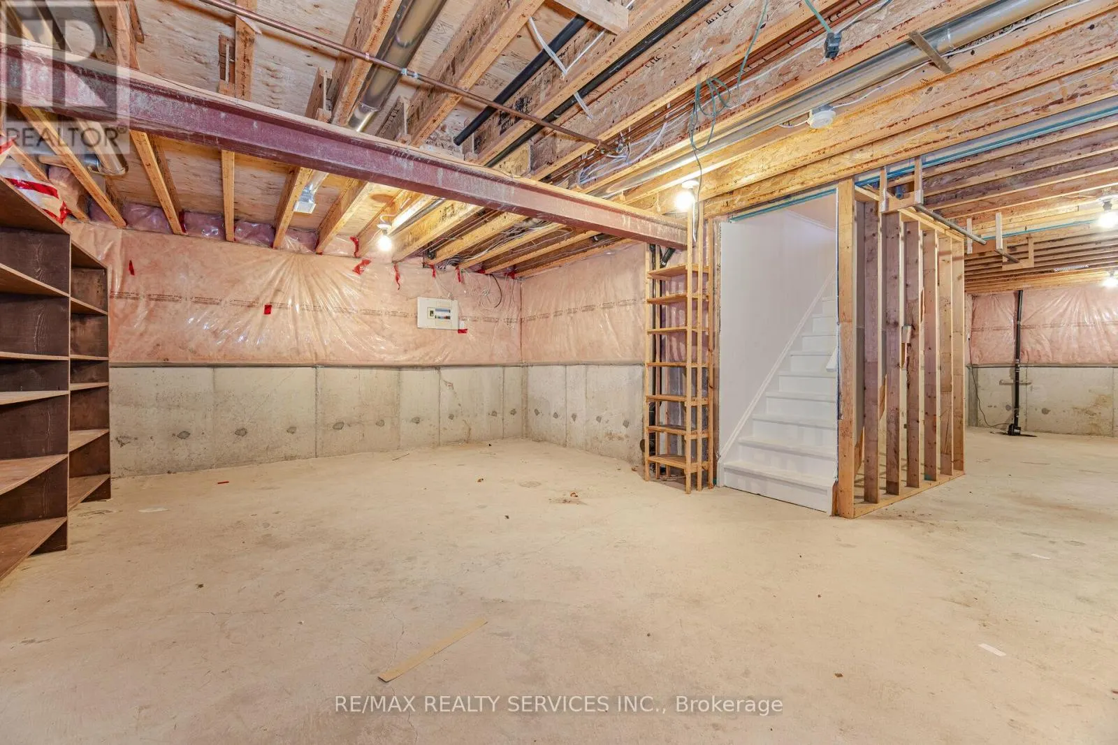 5 - 9 FERNDOWN CRESCENT