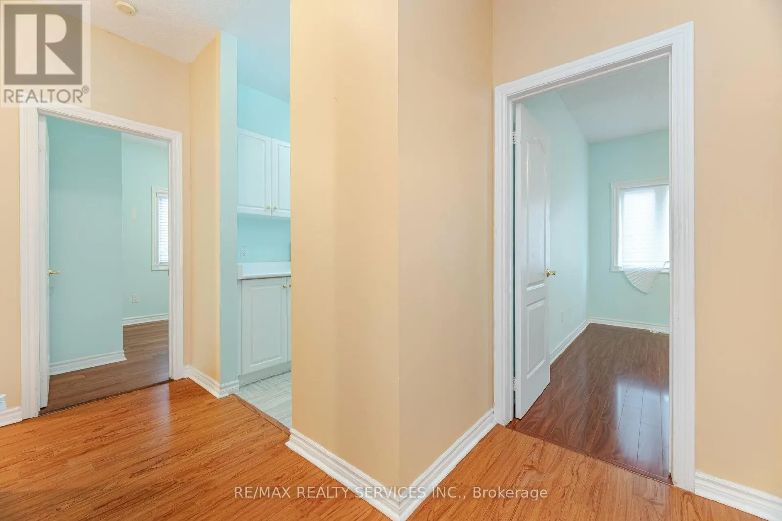 5 - 9 FERNDOWN CRESCENT