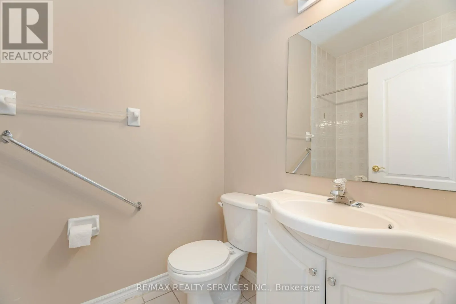 5 - 9 FERNDOWN CRESCENT